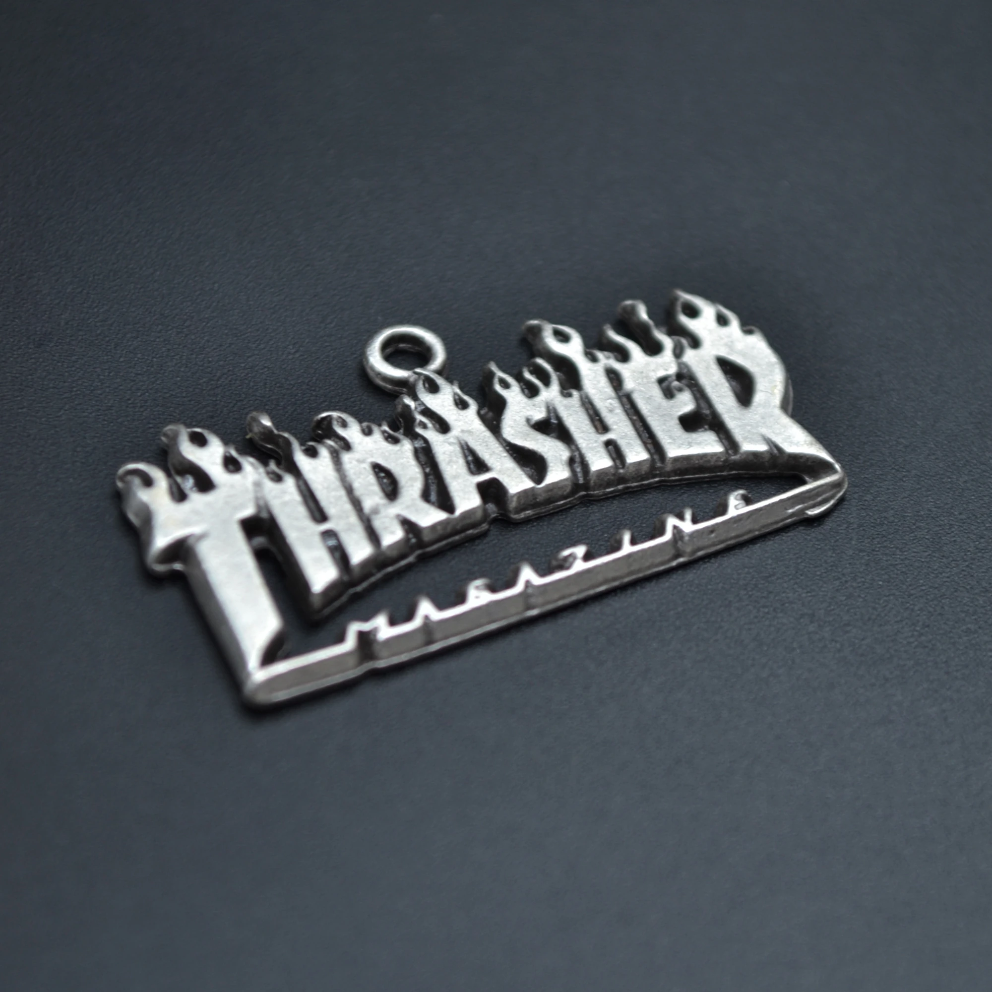 Thrasher Kolye - Gümüş ( Silver ) Renk - 60 cm Deri İp Kolye