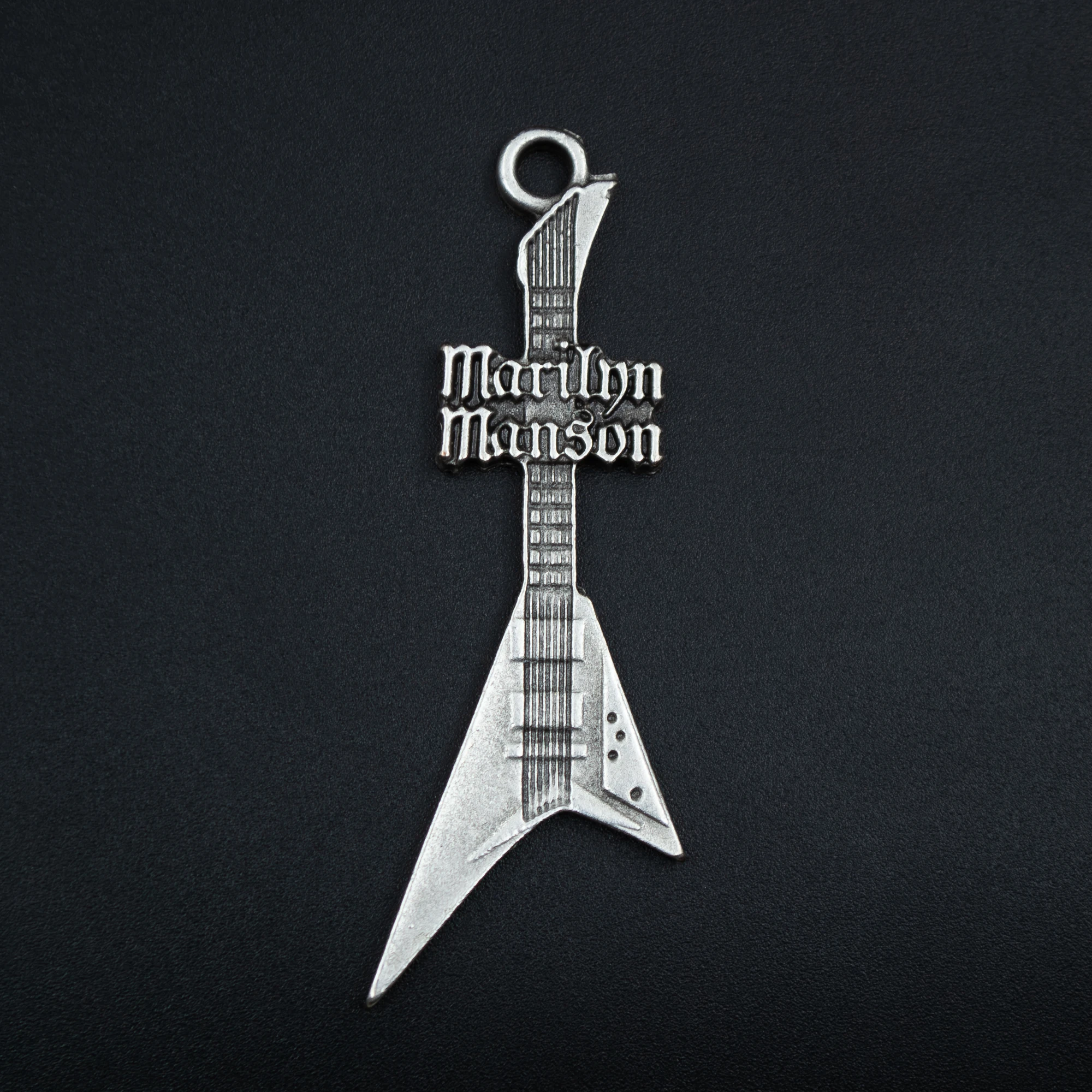 Marilyn Manson Elektro Gitar Kolye - Gümüş ( Silver ) Renk - 60 cm Deri İp Kolye