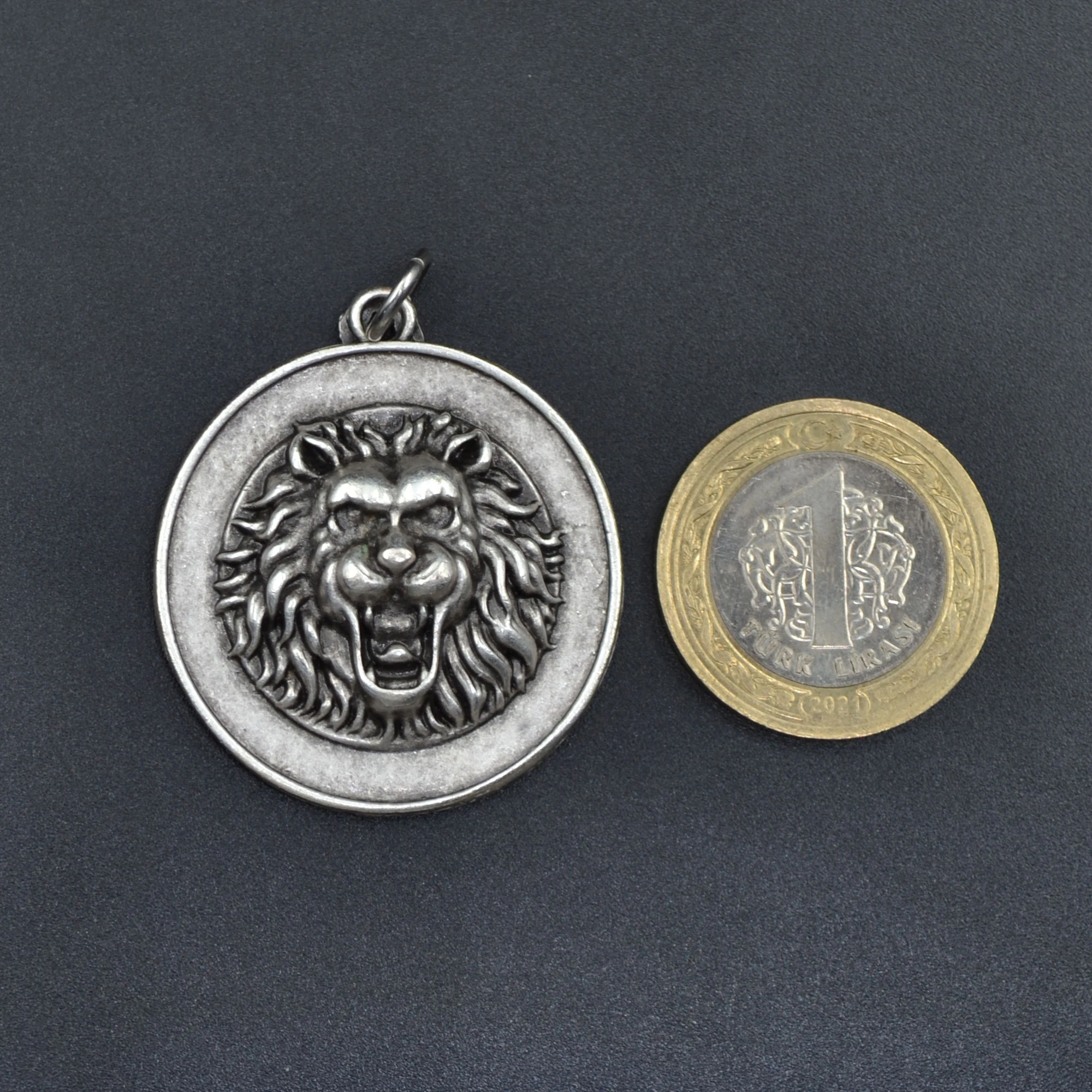 Aslan Madalyon Kolye - Gümüş ( Silver ) Renk - 60 cm Deri İp Kolye