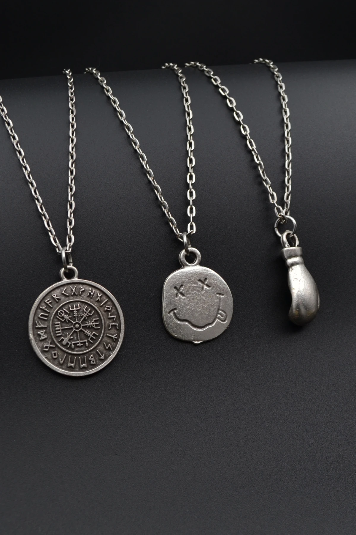 3'lü Nirvana Gülen Surat Boks Eldiveni Viking Pusula Erkek Kadın Kolye Seti