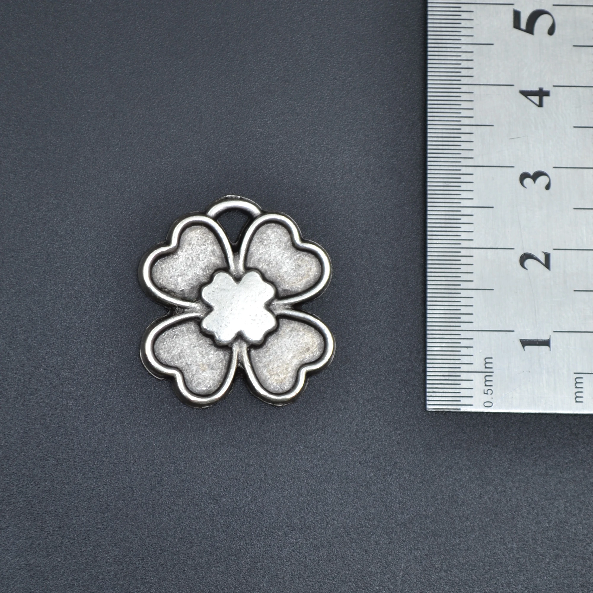 Dört Yapraklı Yonca Kolye - Gümüş ( Silver ) Renk - 60 cm Düz Ezme Zincir Kolye