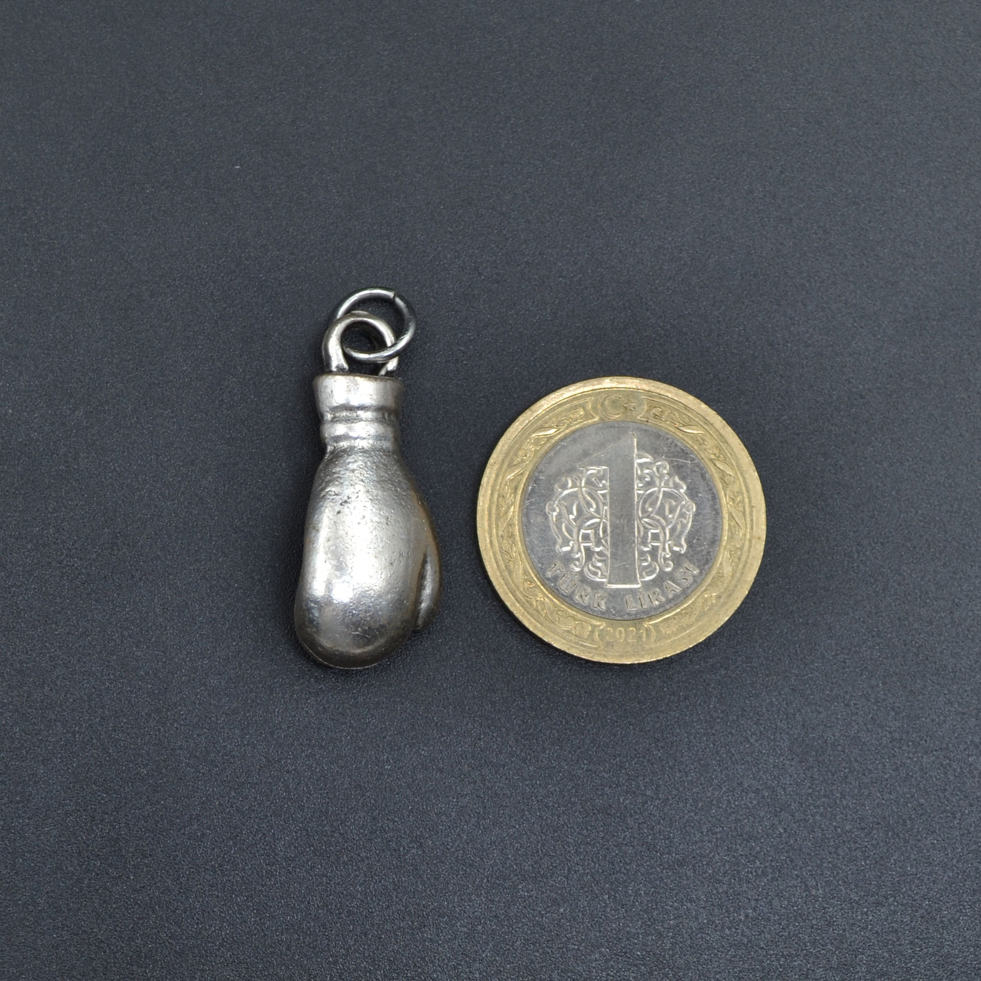 Boks Eldiveni Kolye - Gümüş ( Silver ) Renk - 60 cm Deri İp Kolye