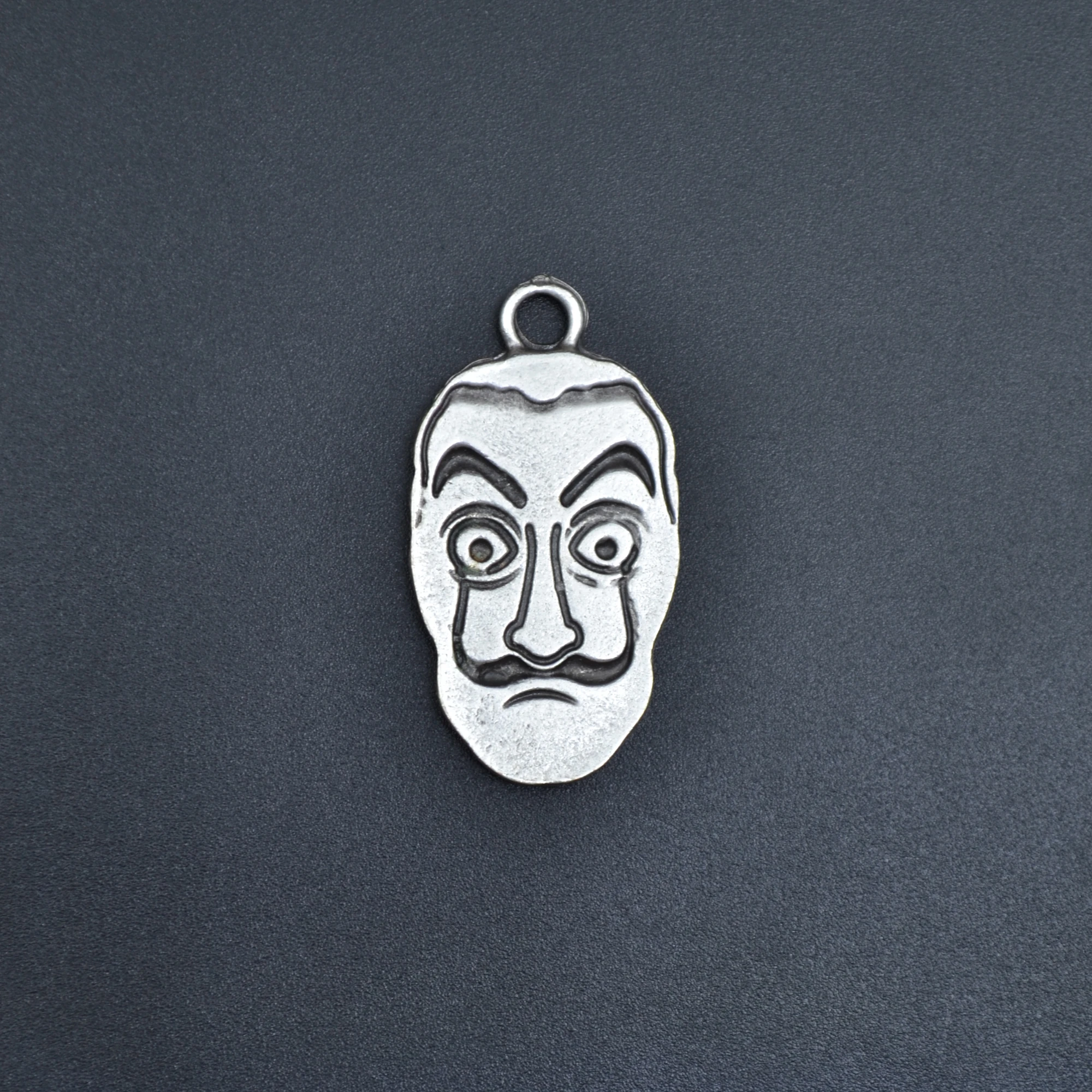 La Casa De Papel - Salvador Dali Kolye Ucu - Gümüş ( Silver ) Renk