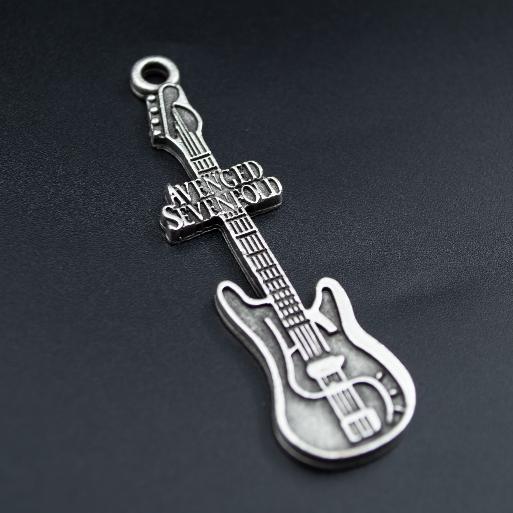 Avenged Sevenfold Elektro Gitar Kolye - Gümüş ( Silver ) Renk - 60 cm Deri İp Kolye