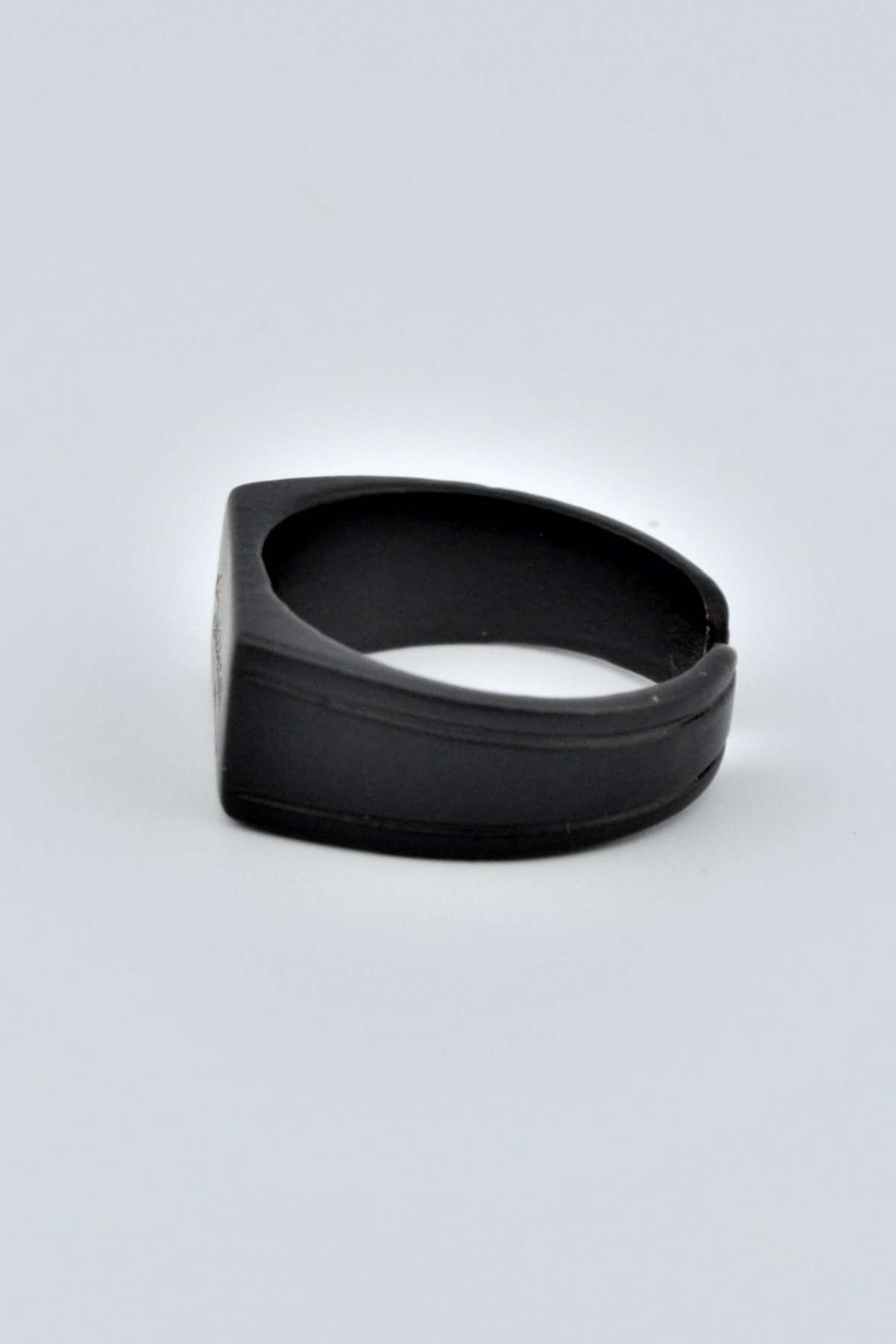 Atatürk İmzası Dikdörtgen Şovalye Mat Siyah Ayarlamalı Erkek Yüzük