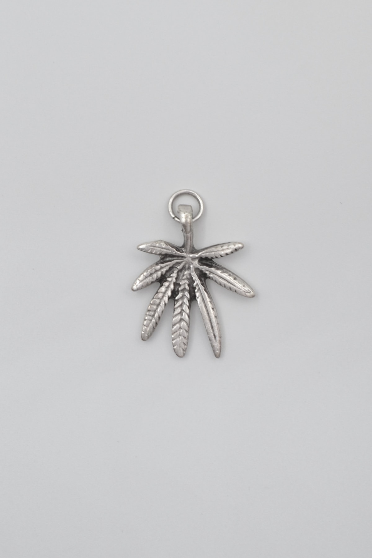 Marihuana - Kenevir Yaprak Kolye Ucu - Gümüş ( Silver ) Renk