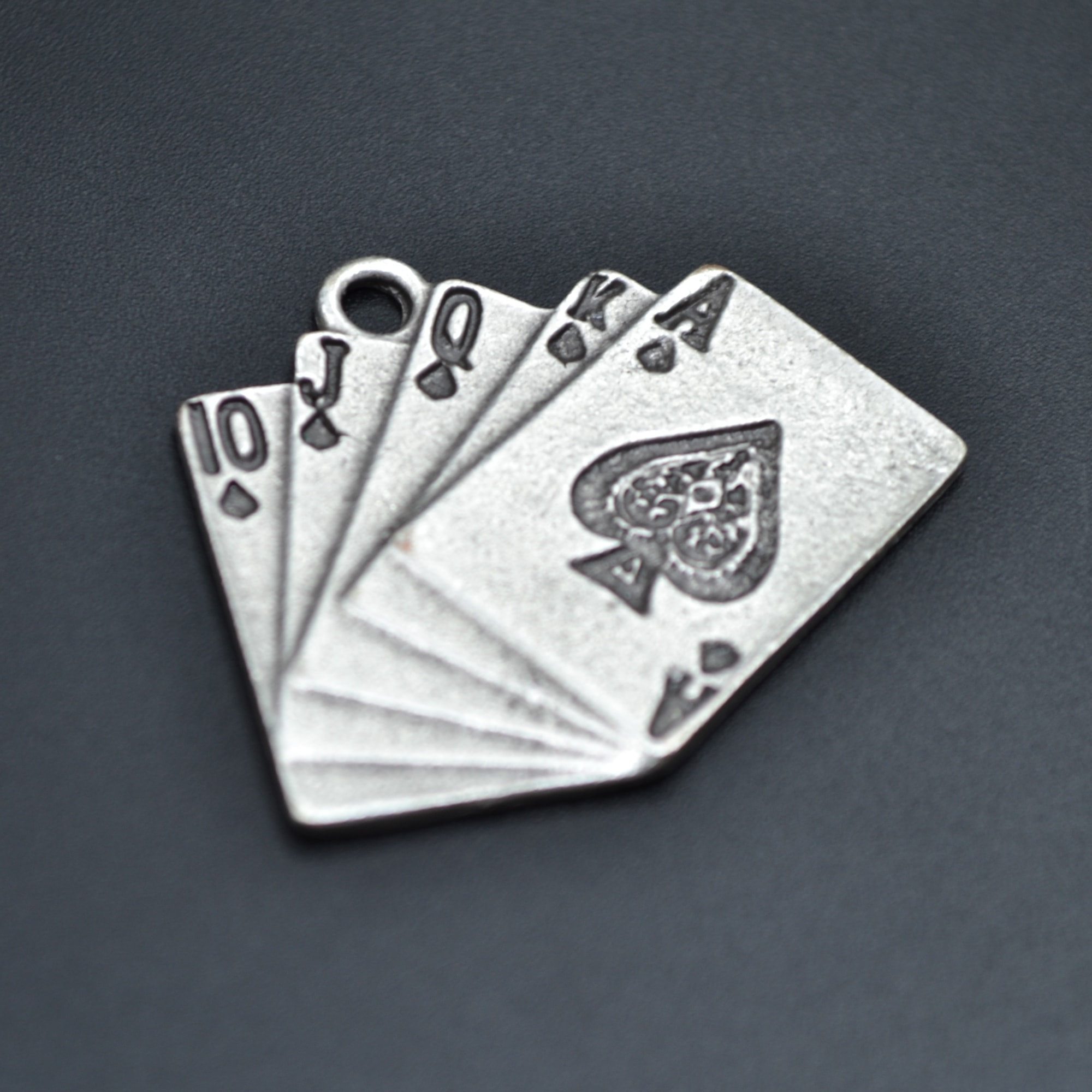 Poker İskambil Kolye - Gümüş ( Silver ) Renk - 60 cm Deri İp Kolye