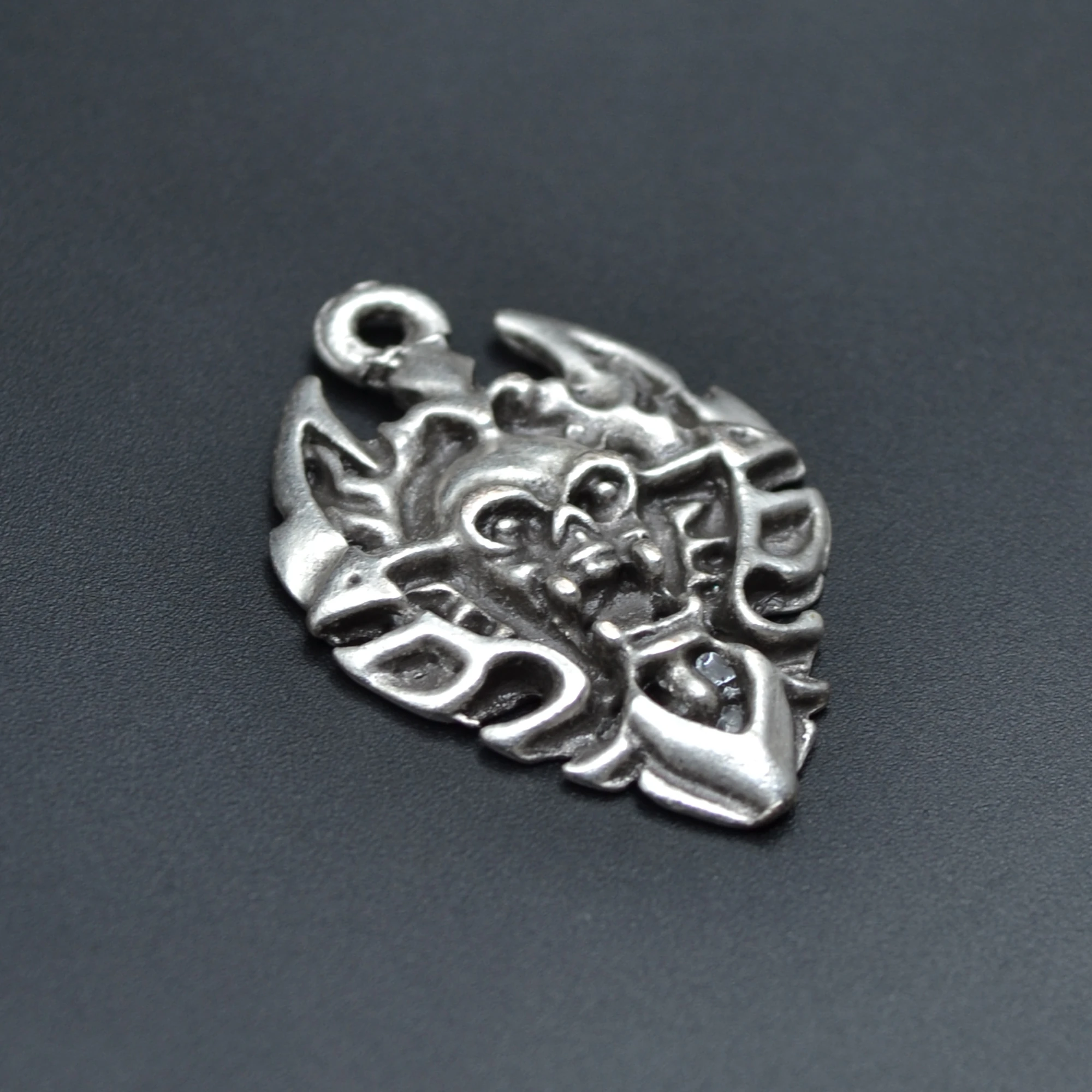 Diablo Kalkan Kolye - Gümüş ( Silver ) Renk - 60 cm Düz Ezme Zincir Kolye