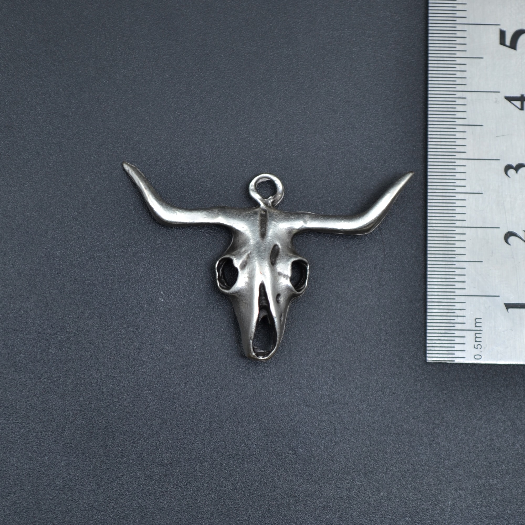 Boğa - Kuru Kafa Kolye Ucu - Gümüş ( Silver ) Renk