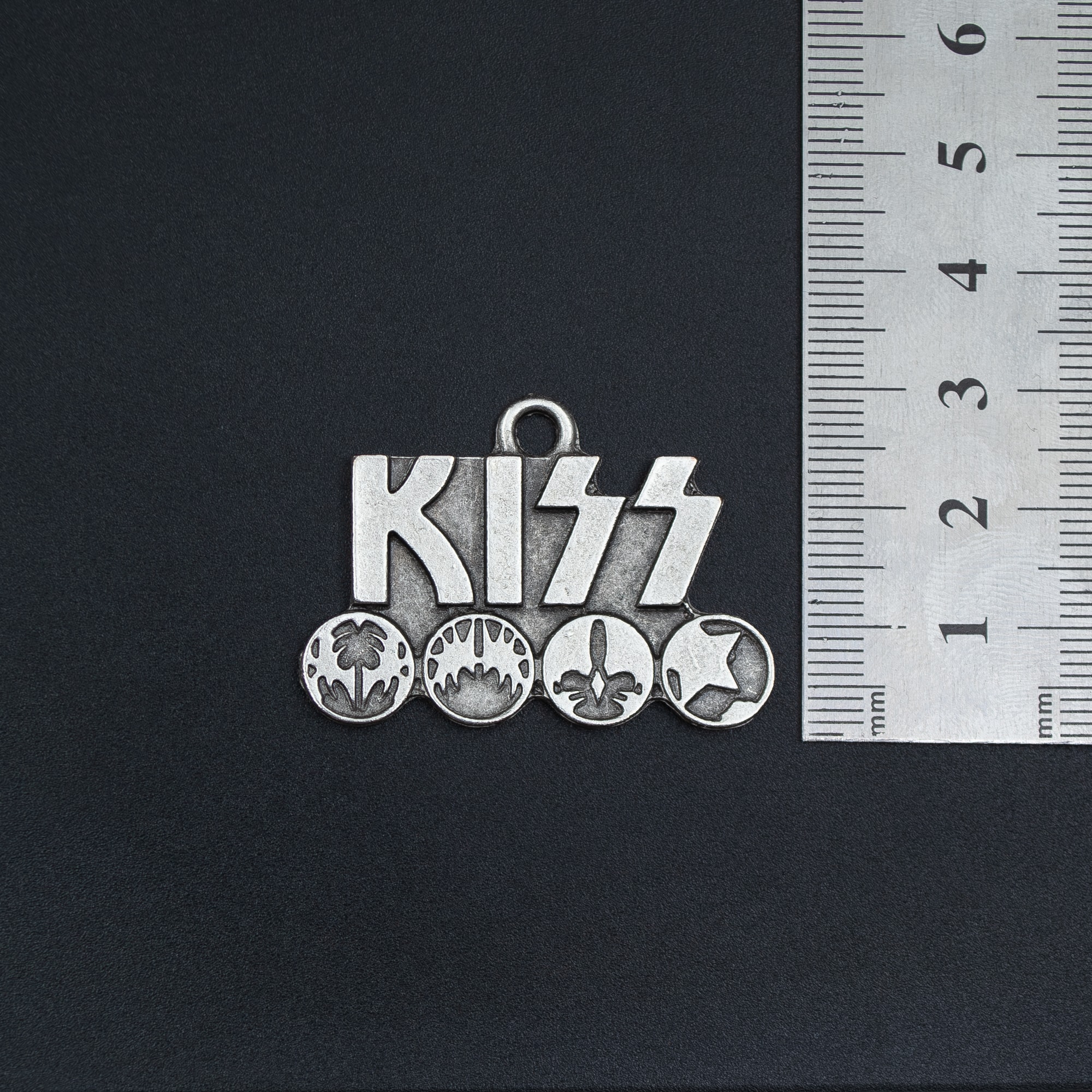 Kiss Kolye Ucu - Gümüş ( Silver ) Renk