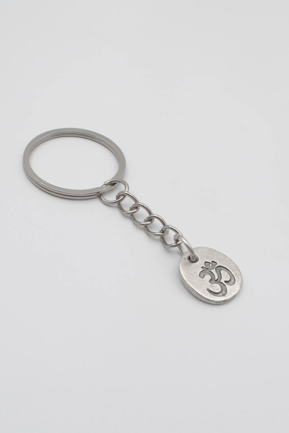 Om Aum Sembolü Anahtarlık - Antik Gümüş Kaplama - Kadın Erkek