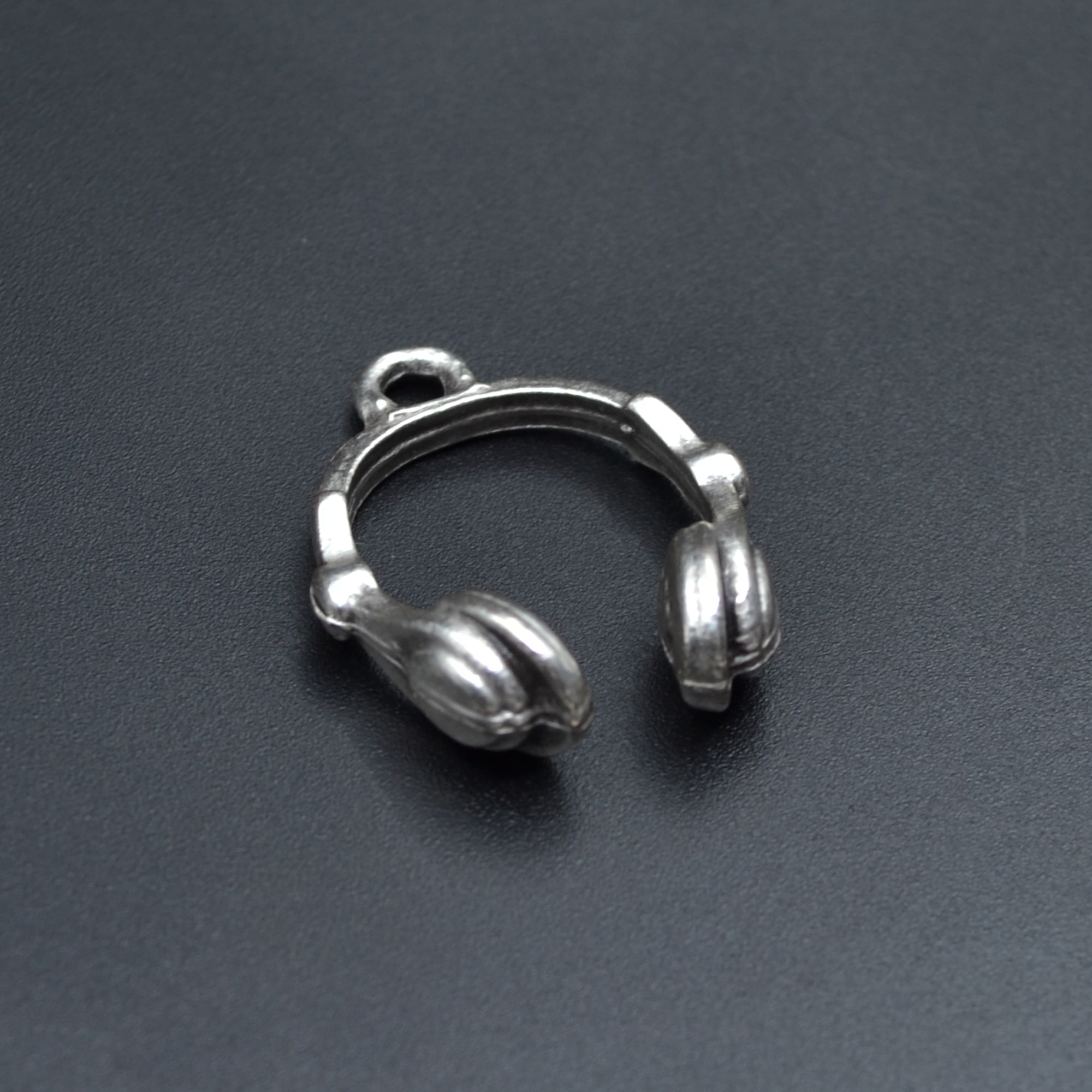 Kulaklık Kolye - Gümüş ( Silver ) Renk - 60 cm Deri İp Kolye