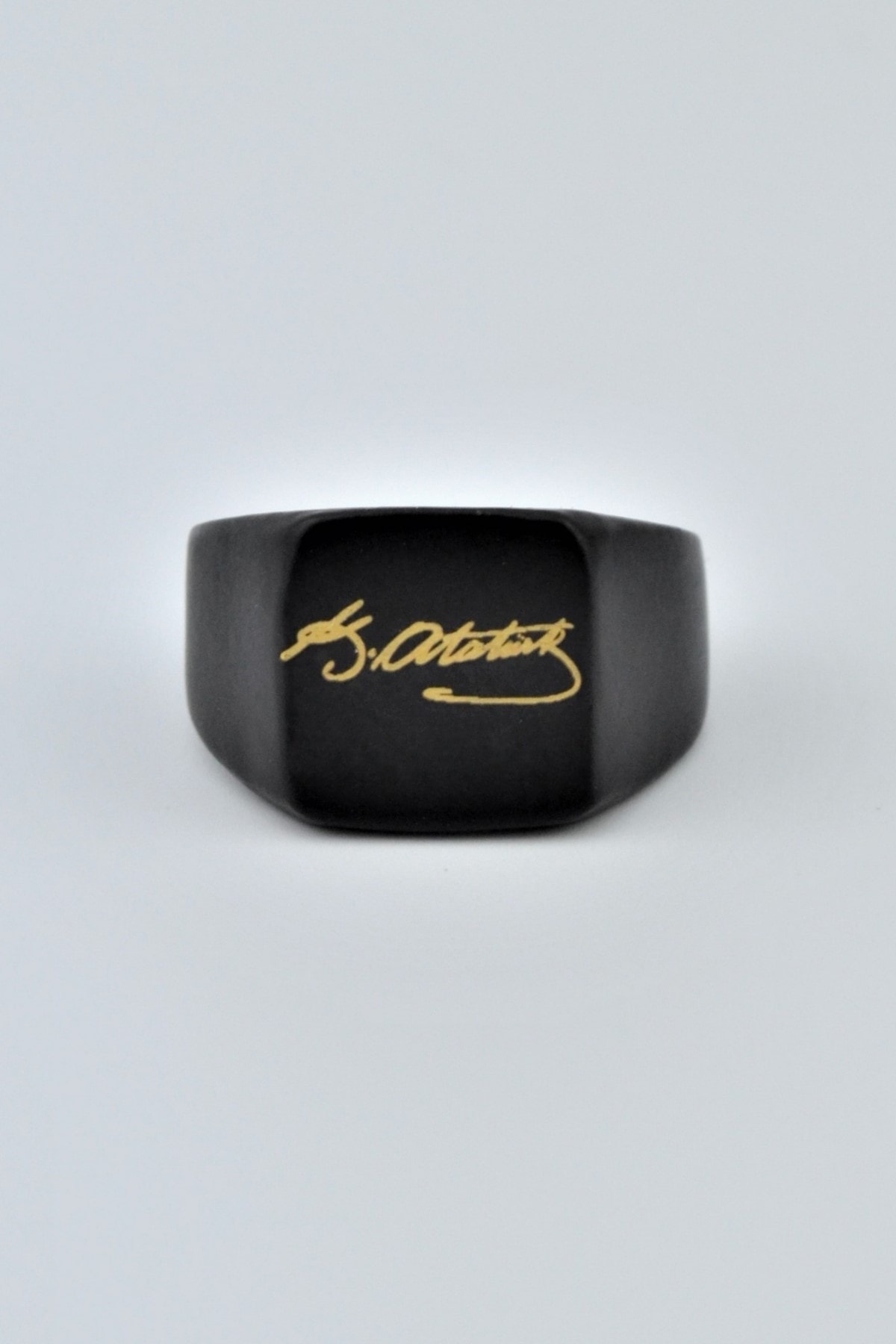 Atatürk İmzalı Kare Şovalye Mat Siyah Ayarlamalı Erkek Yüzük