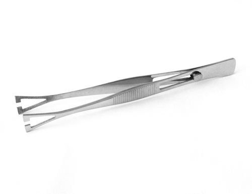 Pennington Tweezers Slotted, Locking Button 5.75''