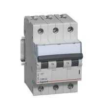 XG6 3P B20 6kA