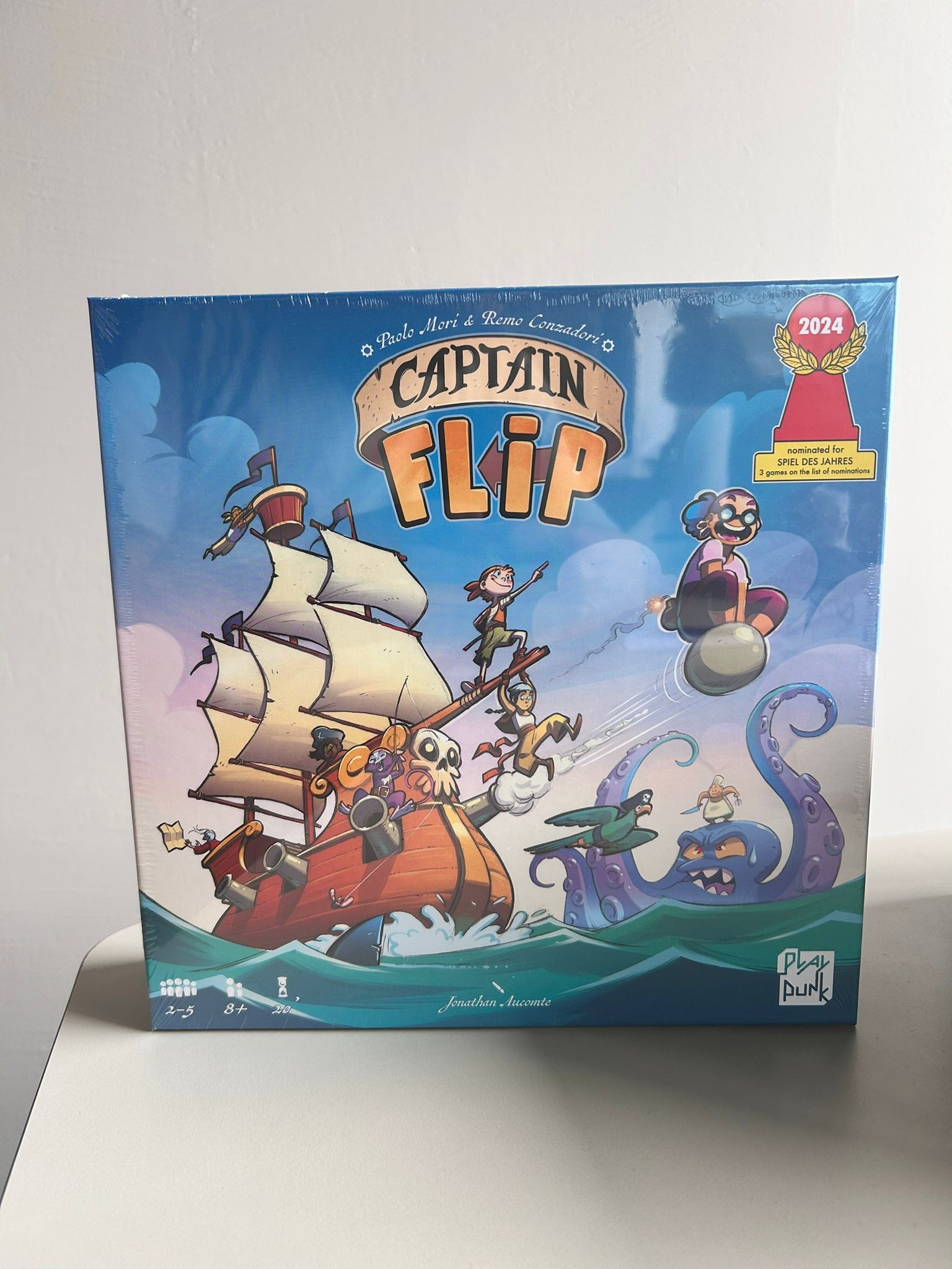HASARLI Captain Flip (İngilizce)