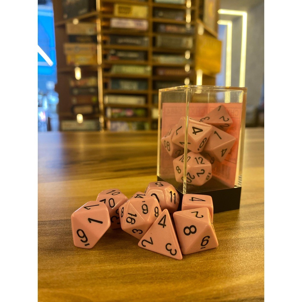 Chessex 7'li Zar Seti - Opaque Pastel Pink/Black