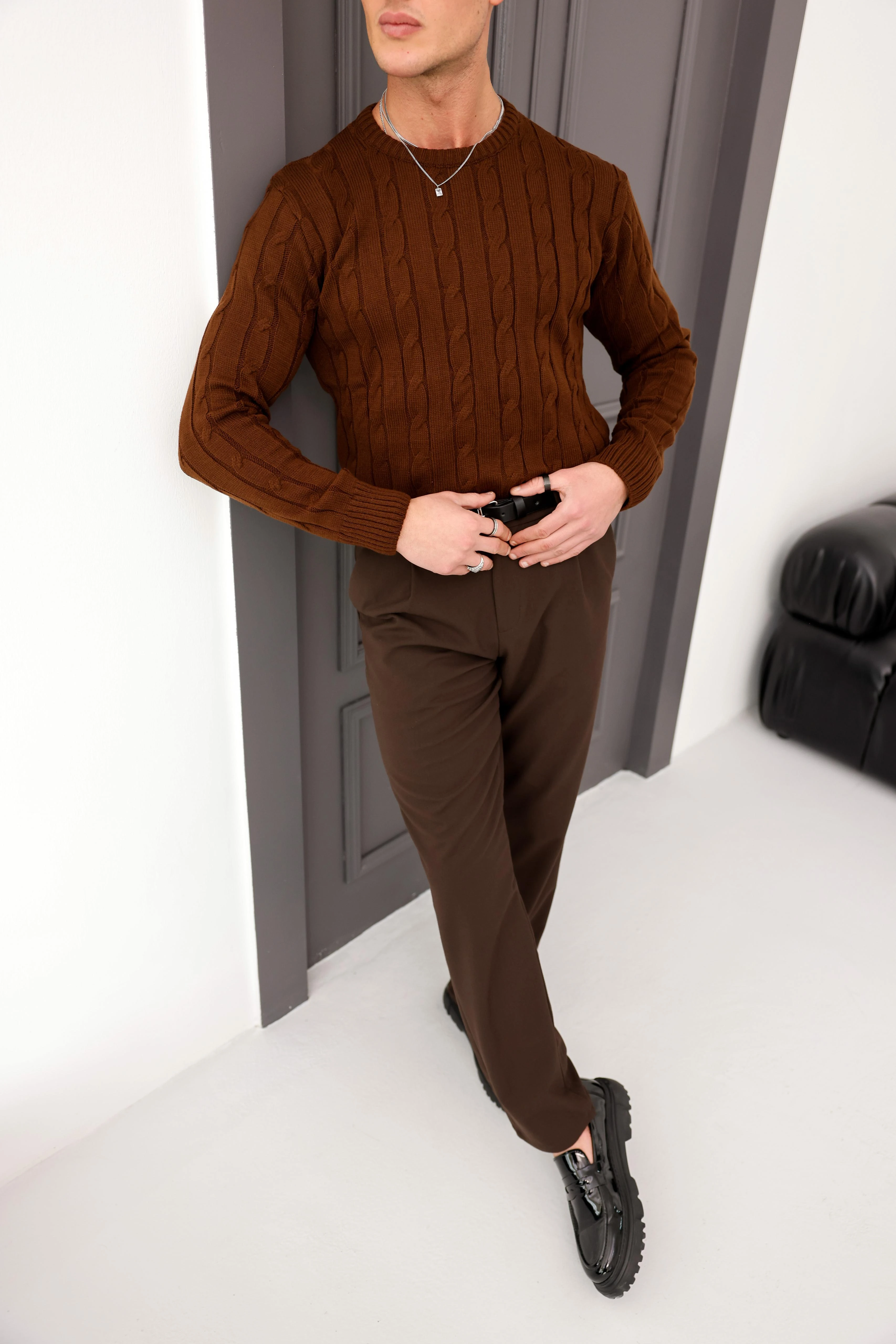 Saç Örgü Desenli Kışlık Regular Kalıp Kalın Kazak - Kahverengi