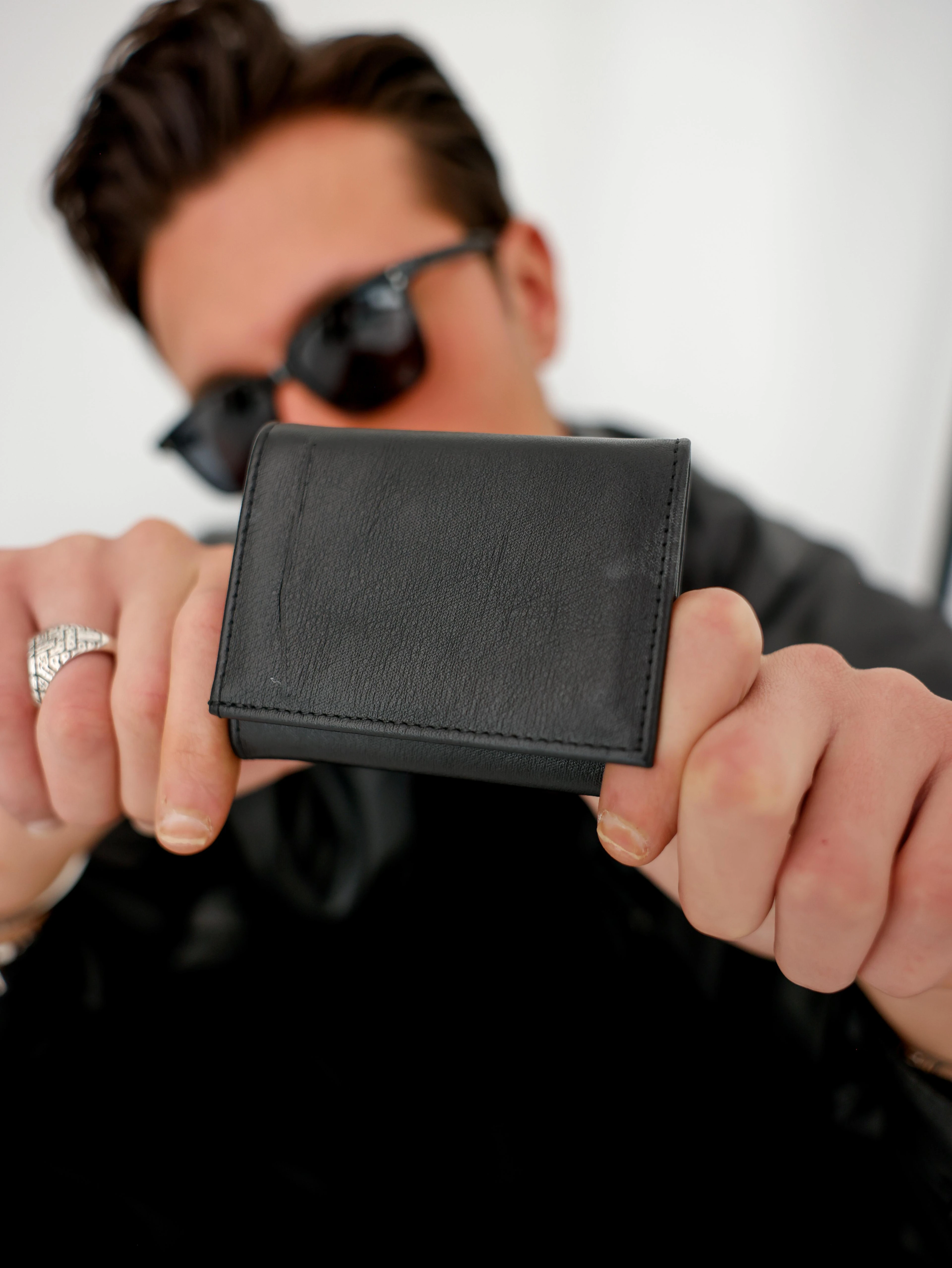 Vibe Mekanizmalı Hakiki Deri Cüzdan 