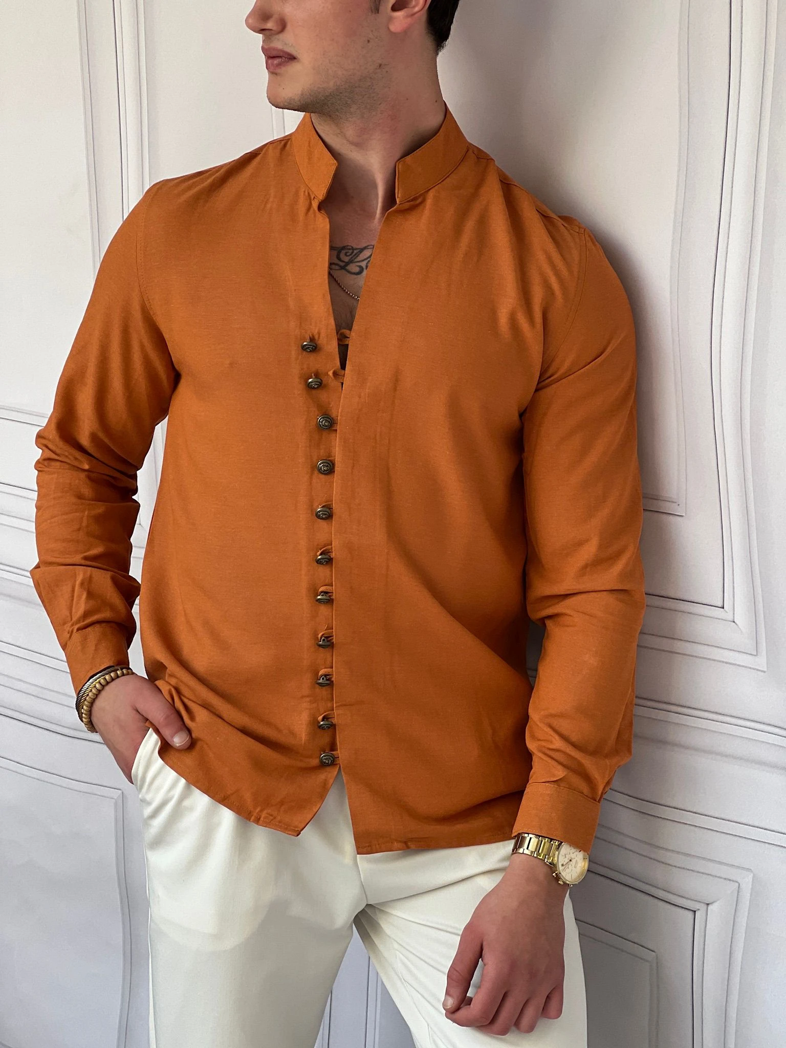 Özel Tasarım Taşlı Düğmeli Regular Kalıp Hakim Yaka Keten Gömlek 