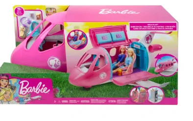 BARBİE NİN PEMPE UÇAGI 1