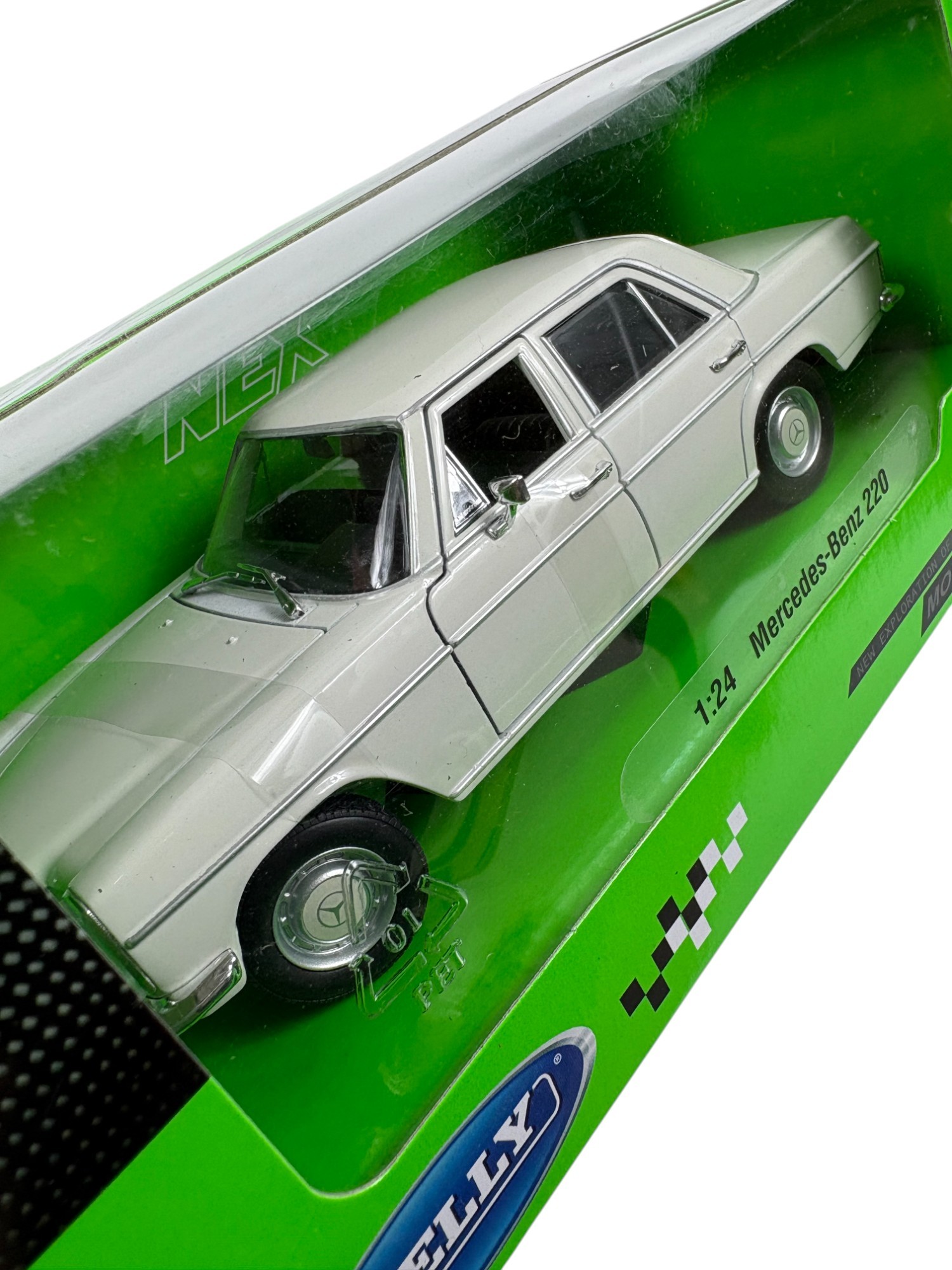 MERCEDES BENZ 220