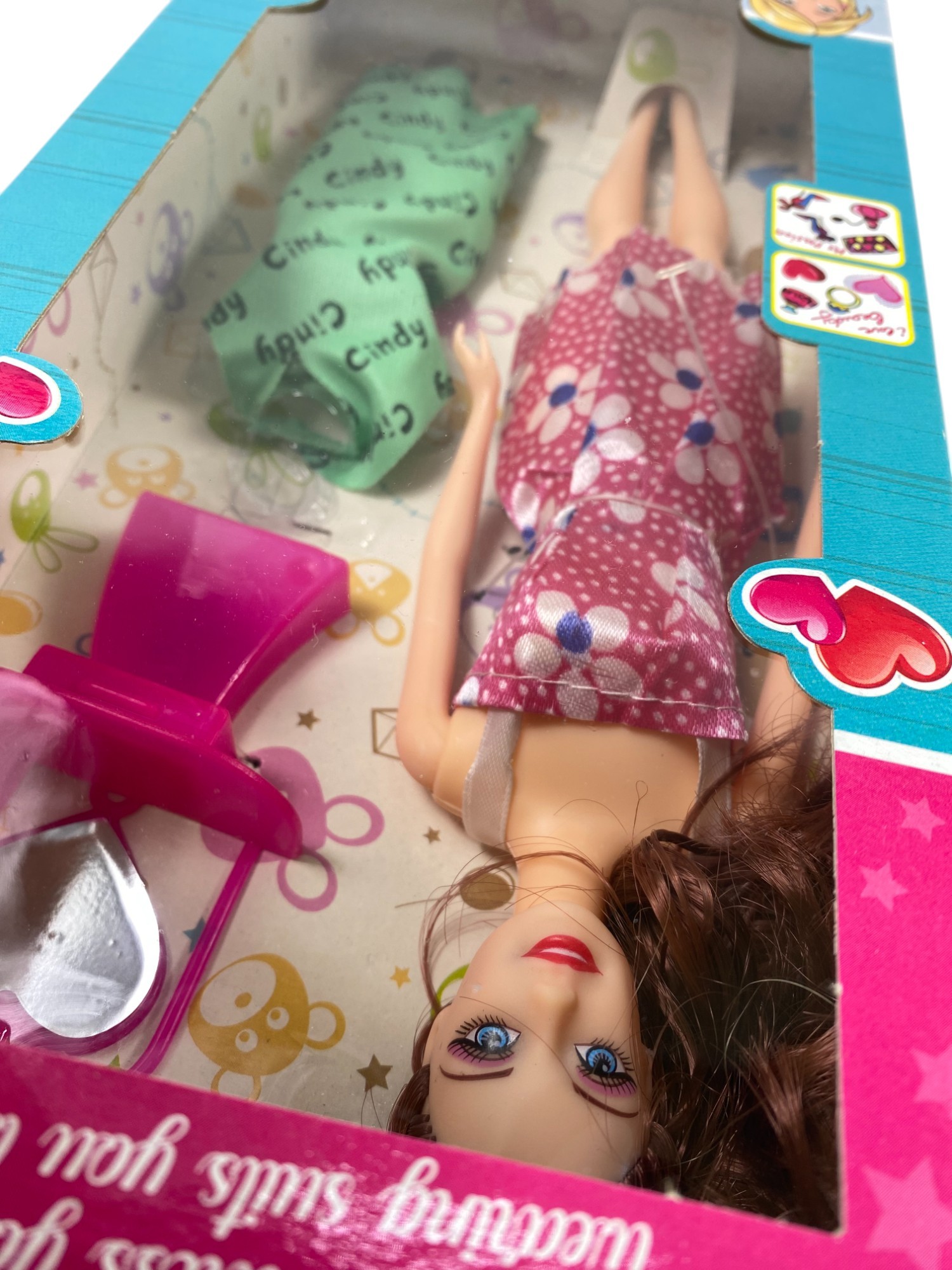 YEDEK ELBİSELİ CİNDYDOLL