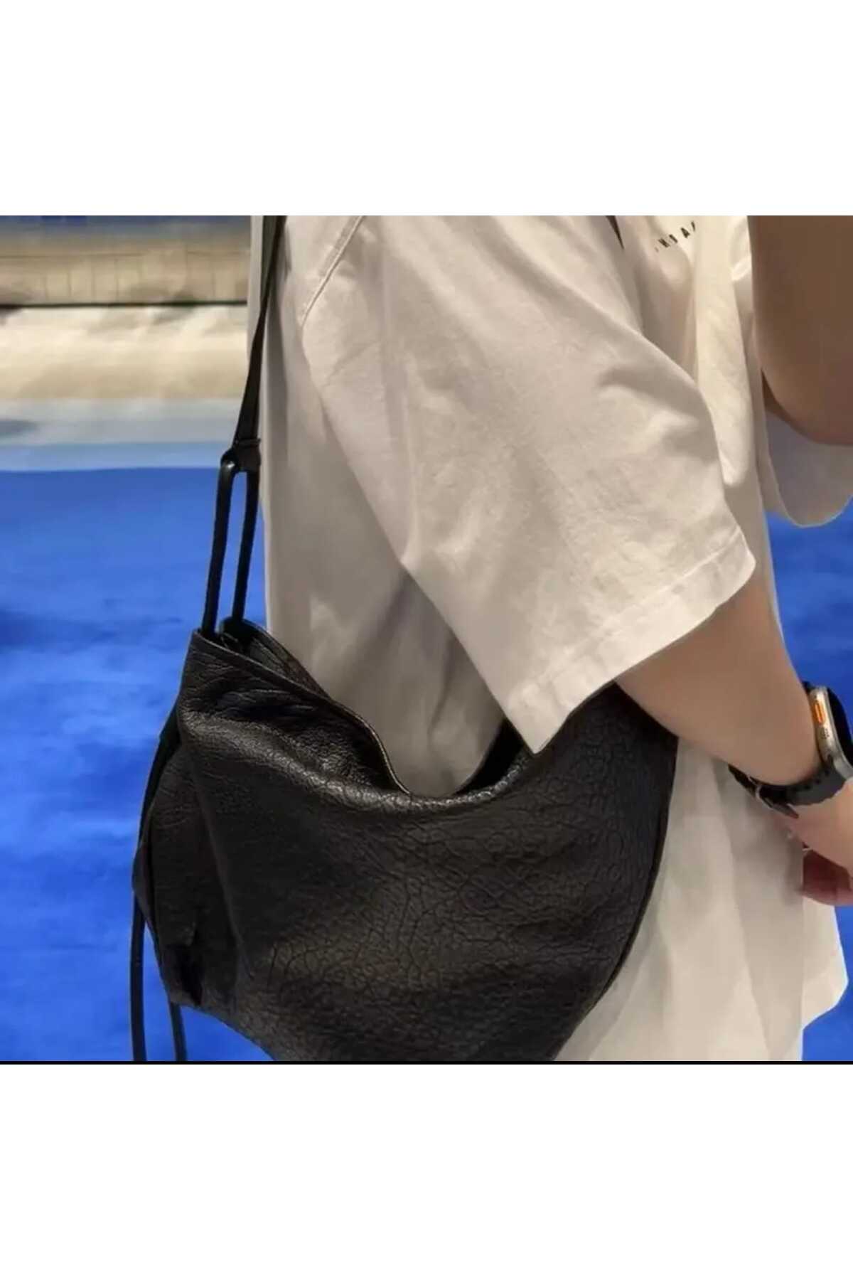 KADIN ÇAPRAZ MODEL OMUZ ÇANTASI ( BC-1231 )