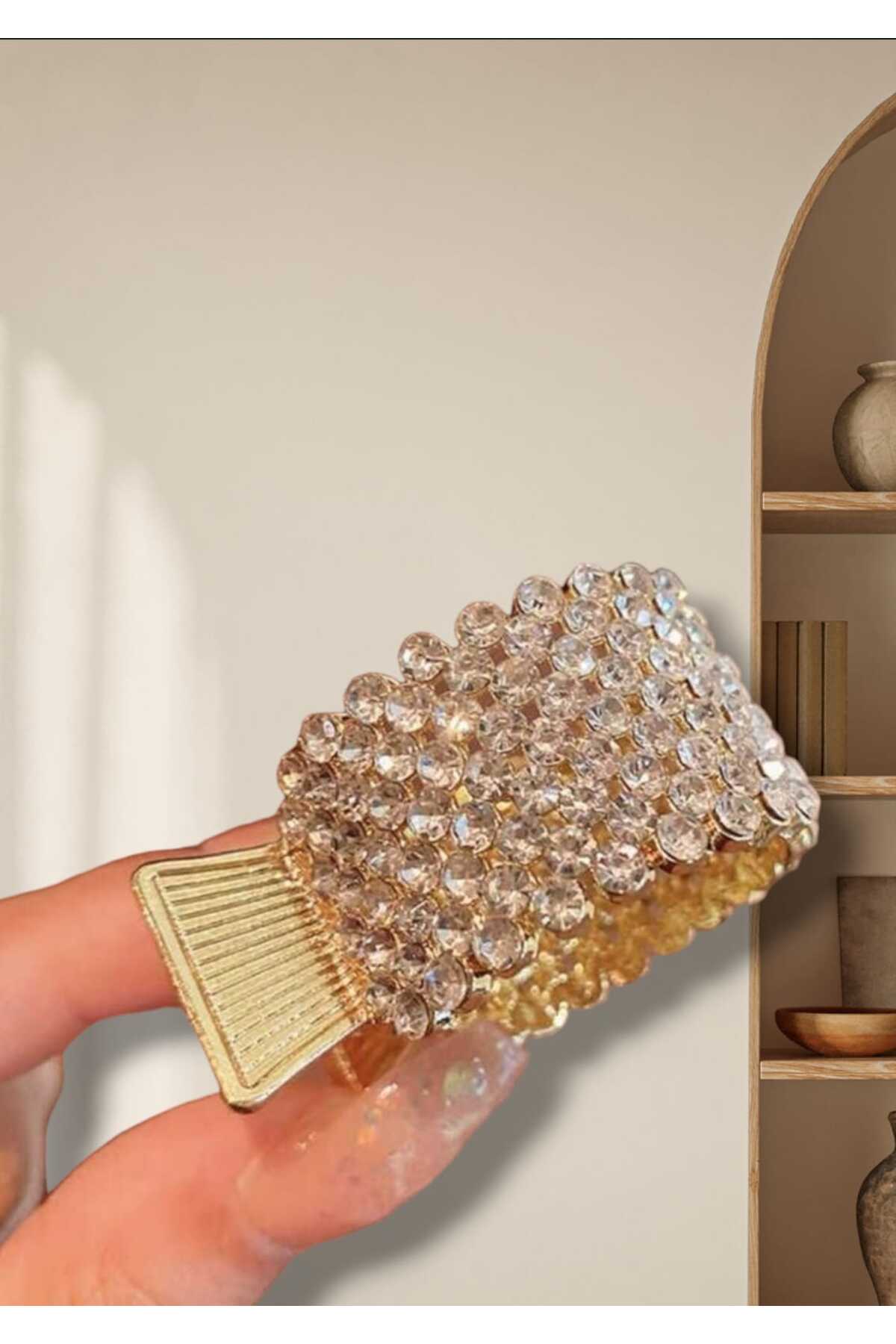 TAŞLI TASARIM AT KUYRUĞU  TOKASI (BC-1141)