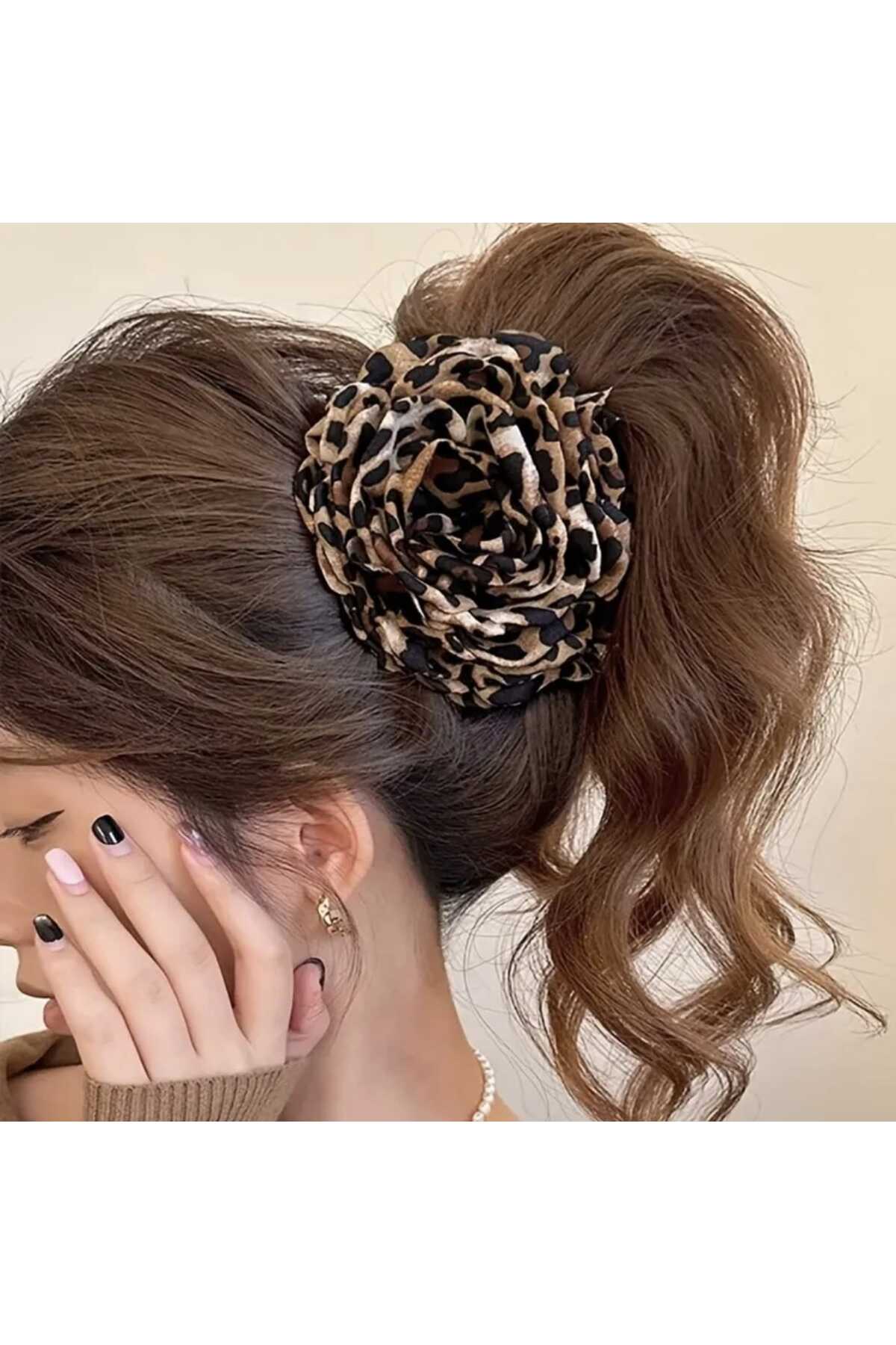 KAHVERENGİ LEOPAR DESENLİ GÜL TASARIM MANDAL TOKA (BC-1243 )