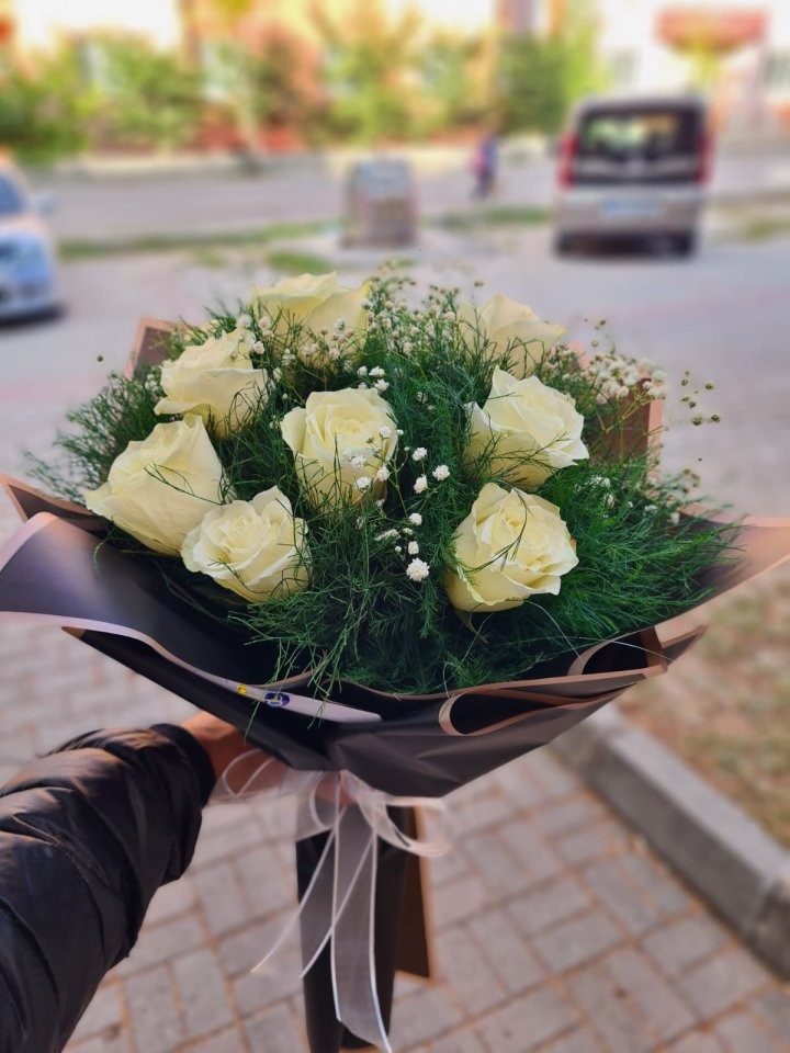 10'lu Beyaz Gül Buketi