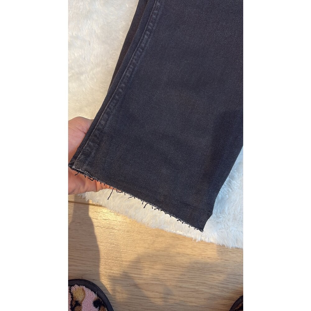 Siyah yıkamalı likralı kot pantolon