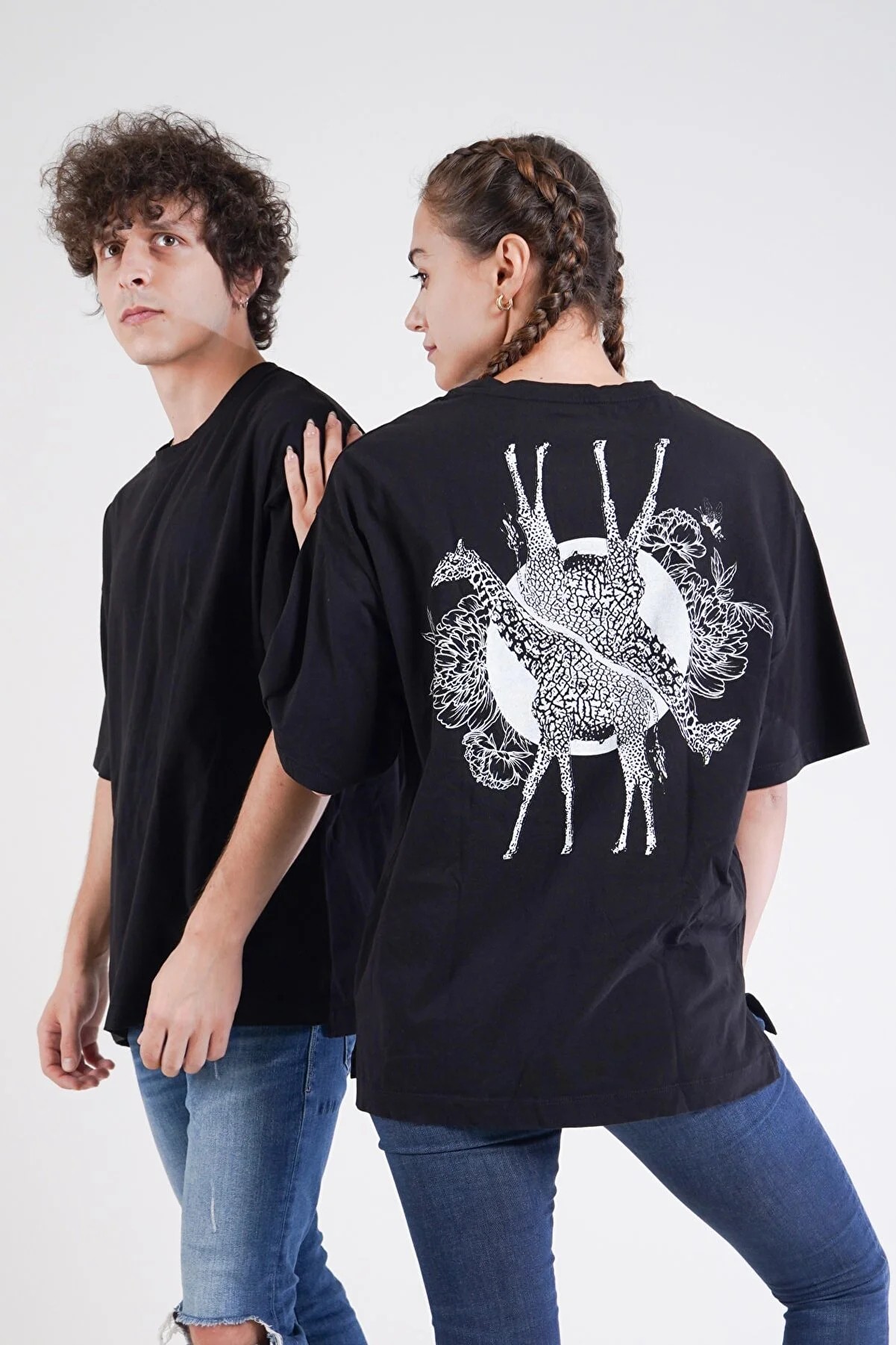 Zürafa Desen Baskılı Oversize Unisex T-shirt - Siyah