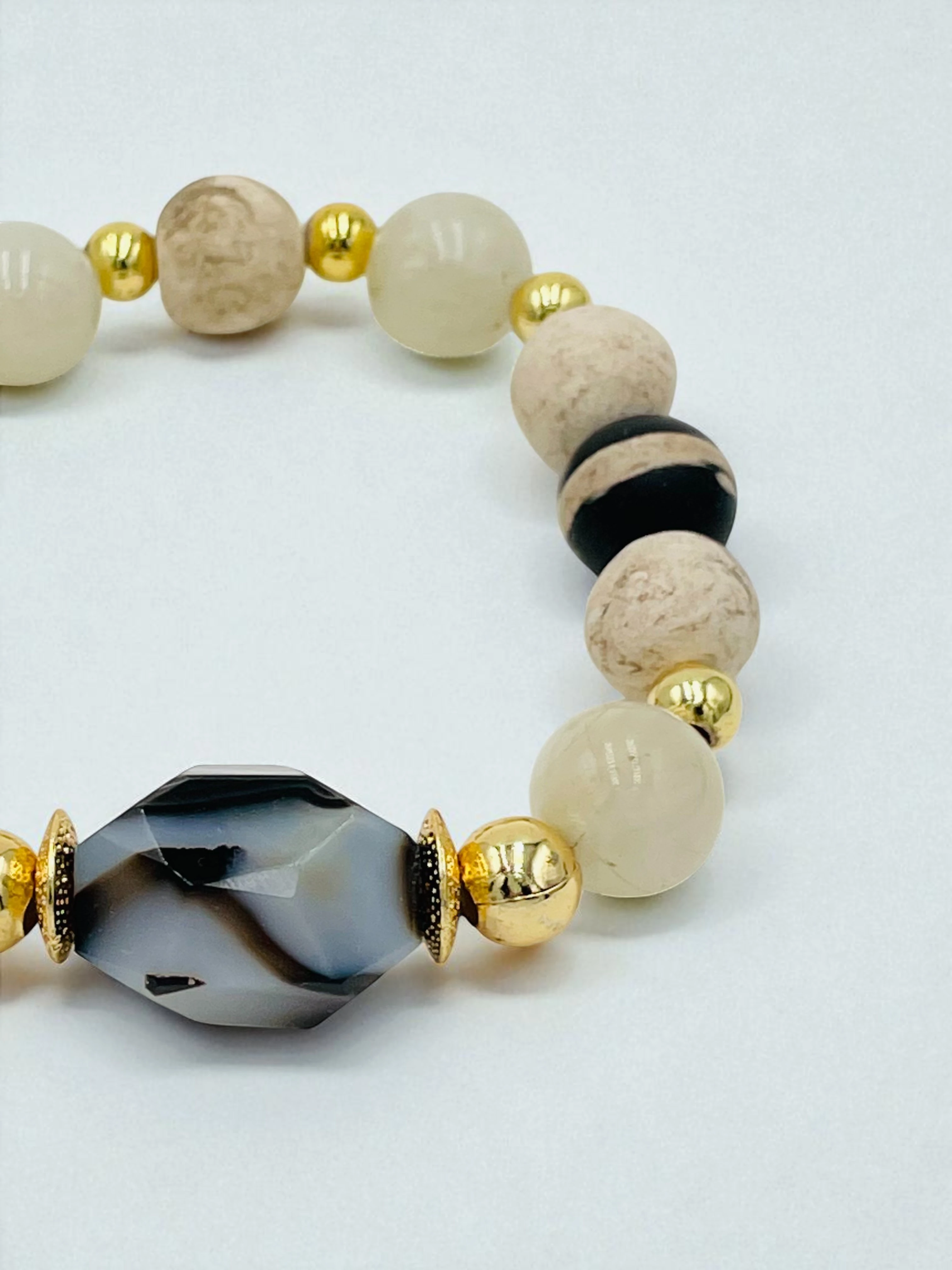 AKİK DOĞAL TAŞ BİLEKLİK