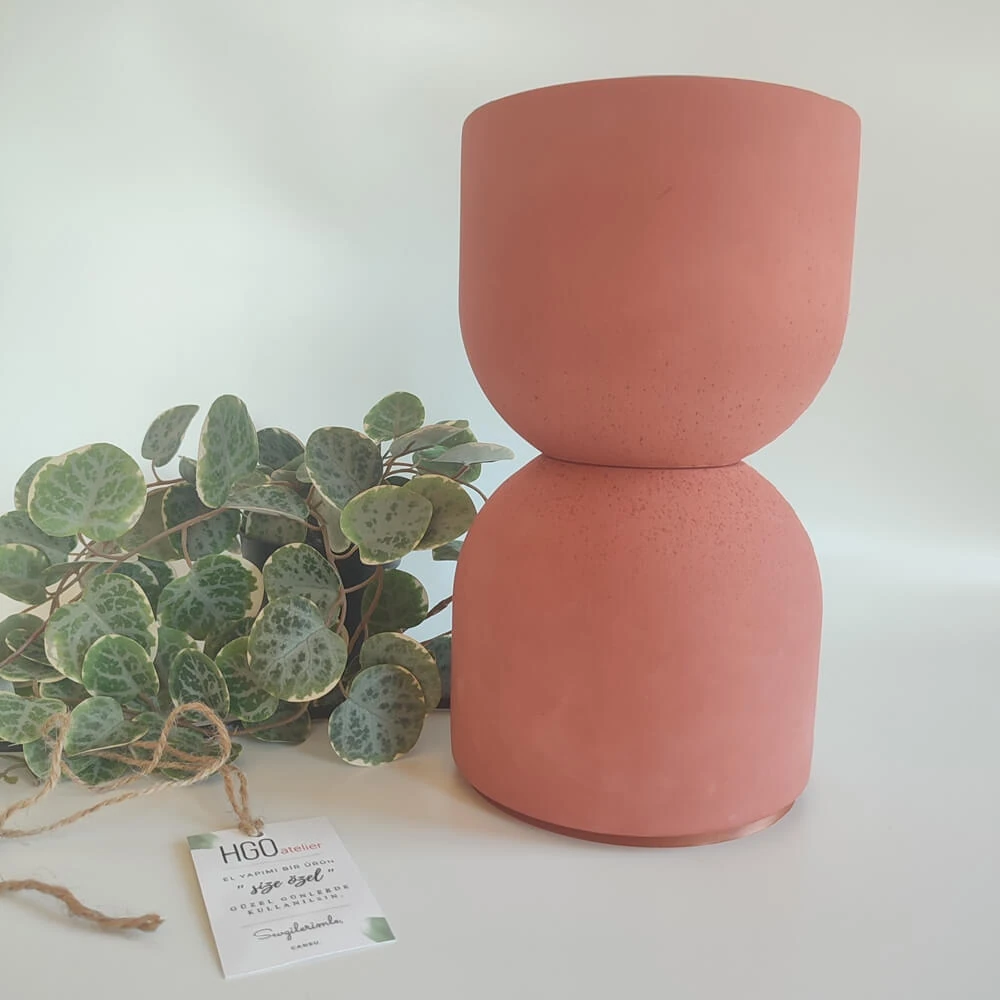 U2 Concrete Lighting