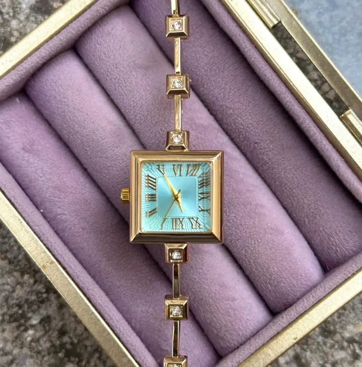 Lüx Kare Gold Mavi Mineli Kol Saati