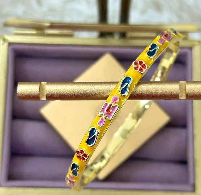 Gold Sarı Mineli Desenli Bilezik