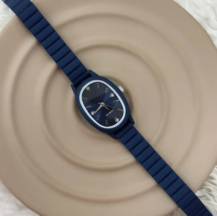 Gece Mavisi Silikon Oval Saat