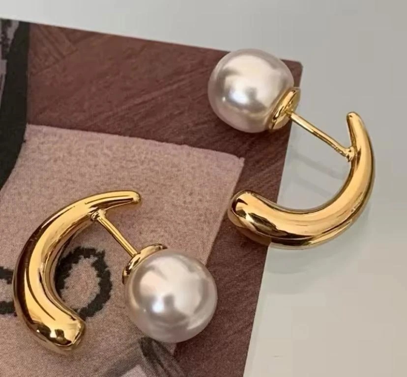 Özel Seri Çelik İnci Detaylı Gold Küpe