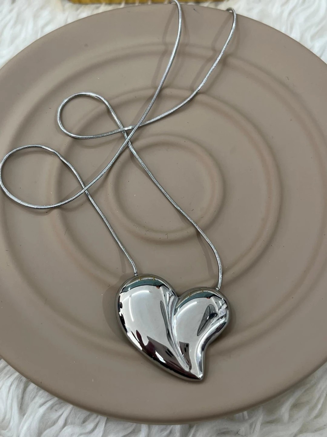 Çelik Silver Kalp Detaylı Kolye