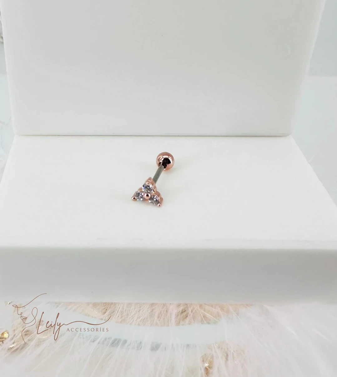 Çelik Üçgen Model Zirkon Taşlı Kıkırdak Rose Küpe