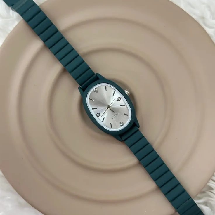 zümrüt Yeşili Silikon Oval Saat