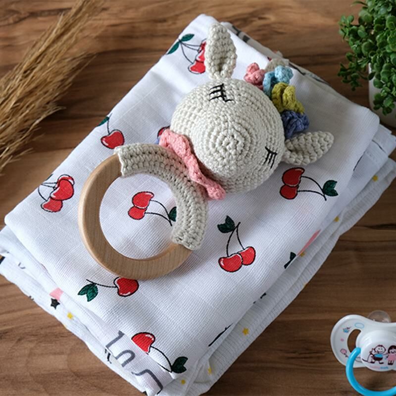 Amigurumi  %100 Organik Akçaağaç Diş Kaşıyıcılı Çıngırak El Örgüsü Unicorn Oyuncak Pudra MKN.0060