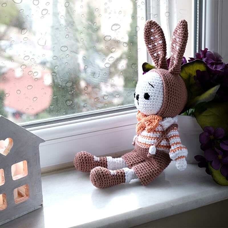 Amigurumi %100 Organik Oyuncak El Örgüsü Sevimli Papyonlu Tavşan Kahverengi MKN.0051