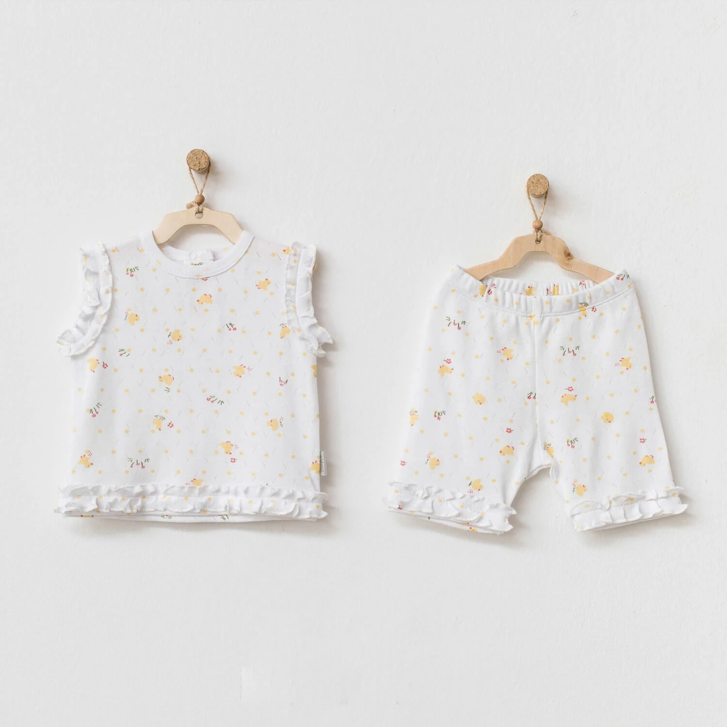 Andy Wawa Civciv Desenli Yazlık Kız Bebek 2'li Şortlu Takım - AC21580