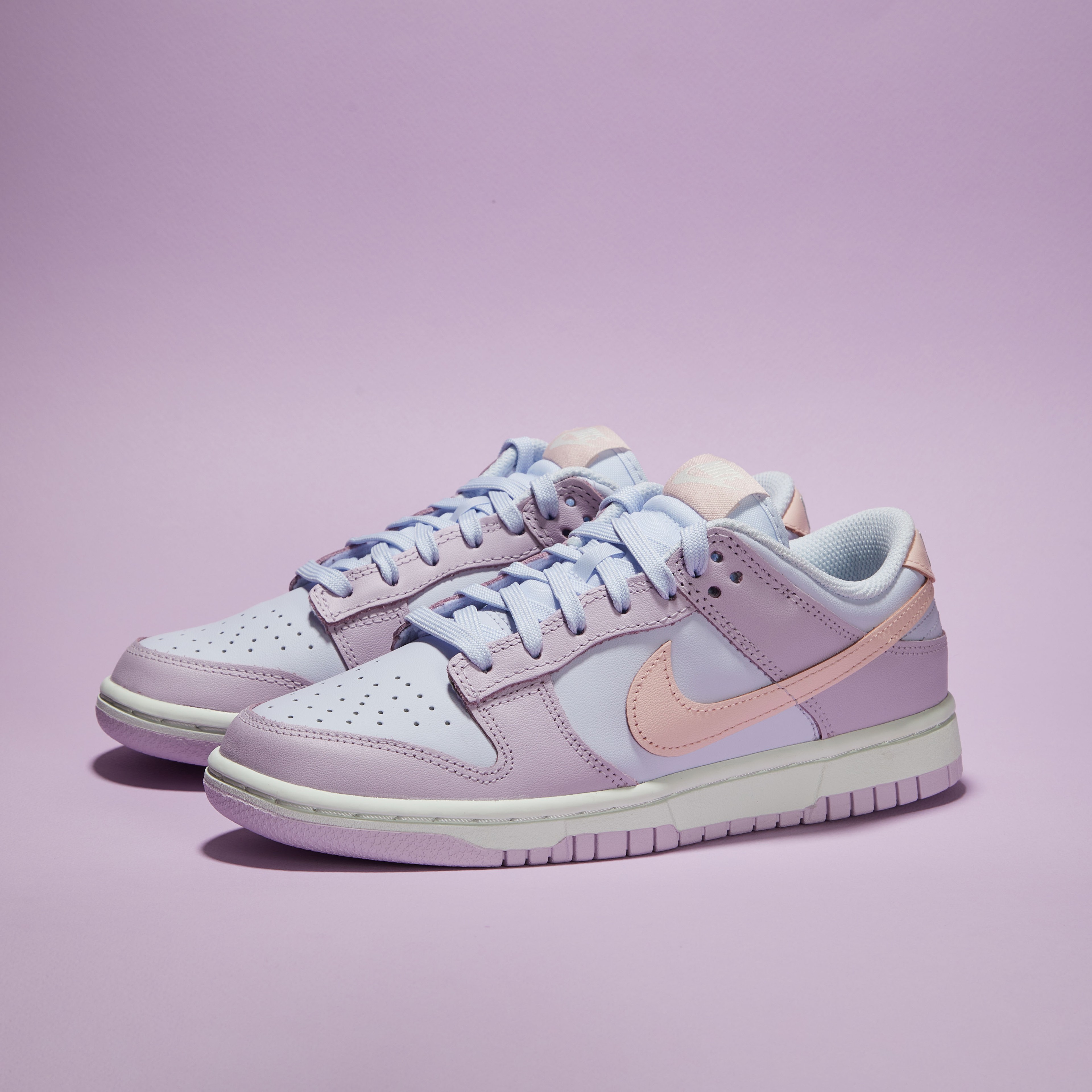 Dunk Low W Easter 2022