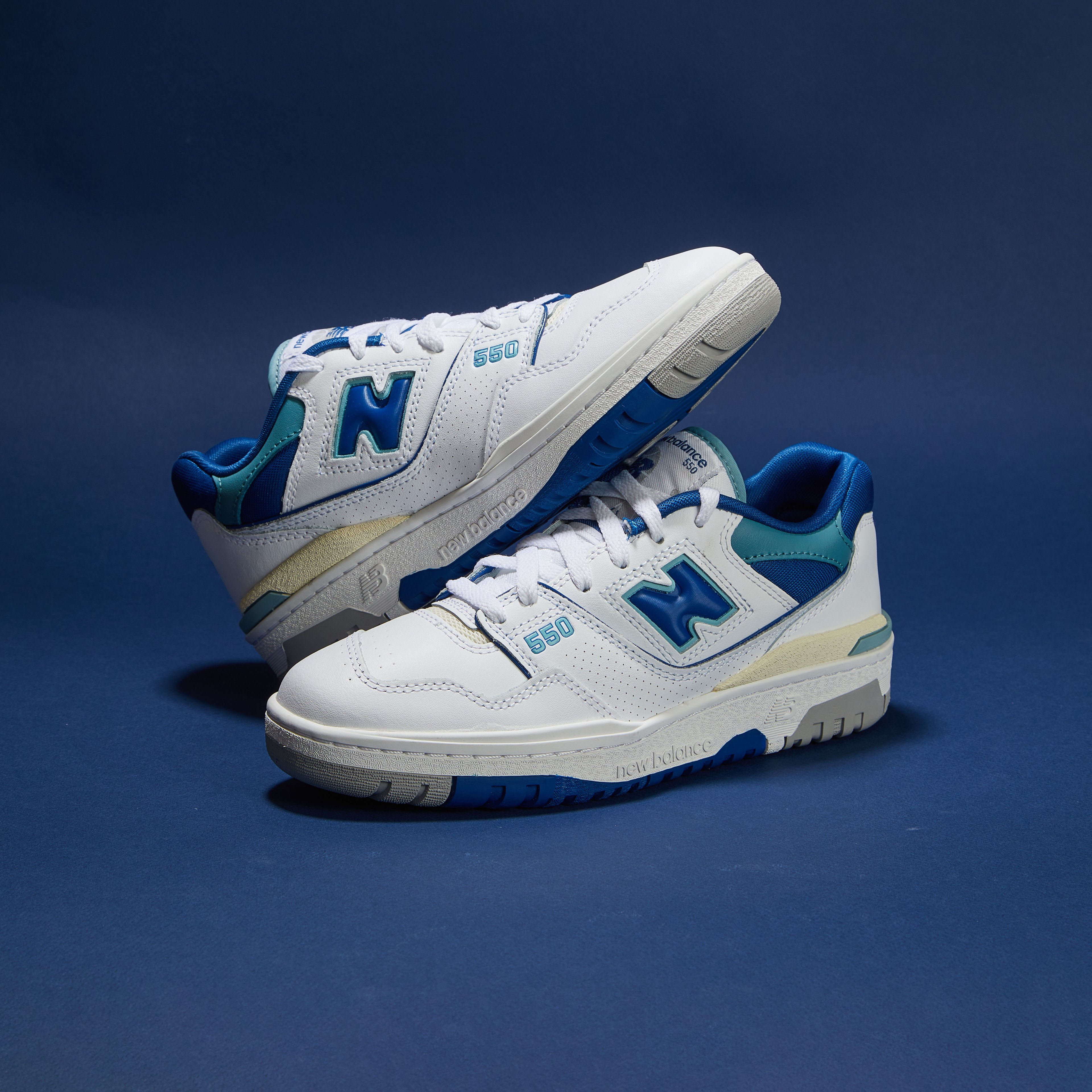 NB 550 White Blue Groove