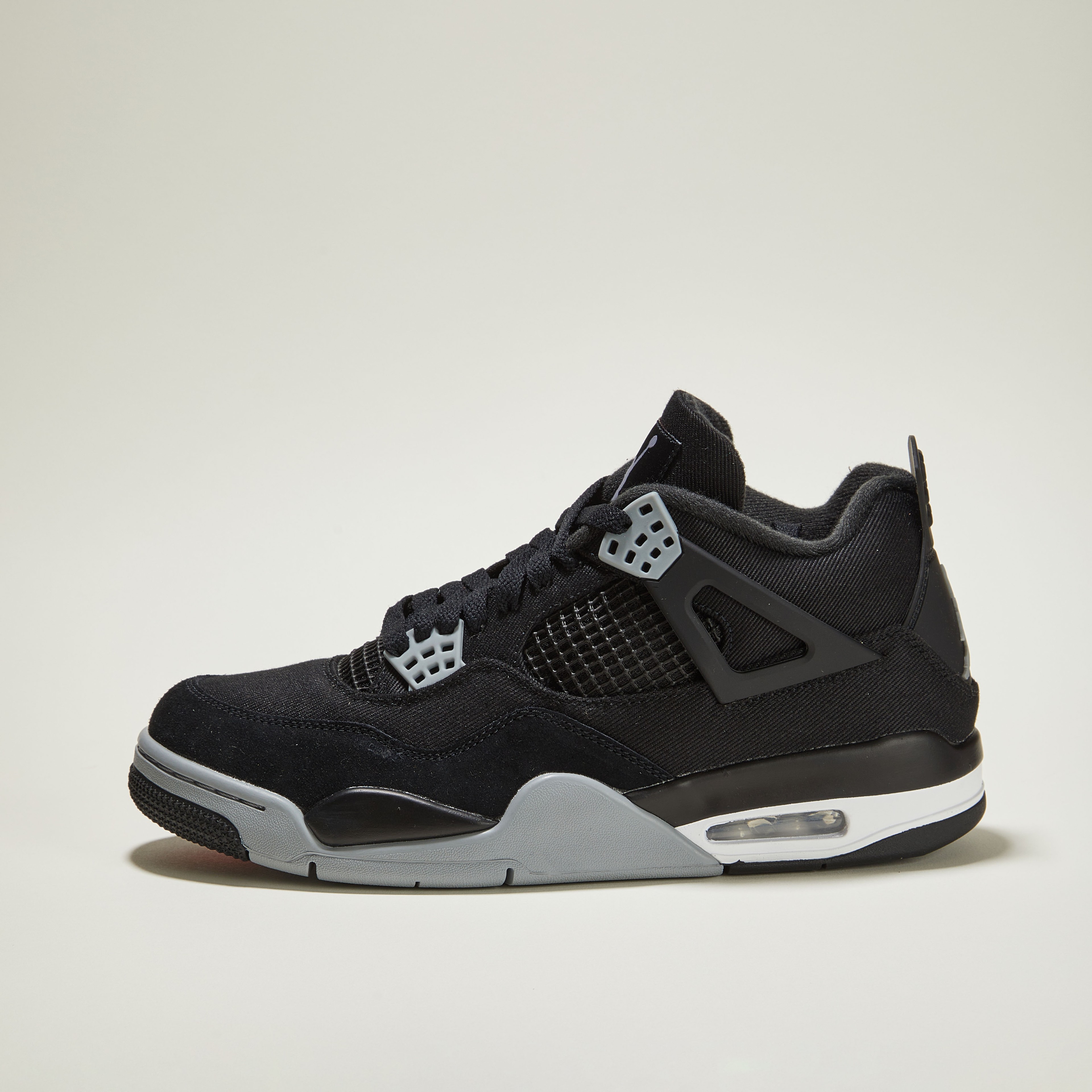 Air Jordan 4 ‘Black Canvas’