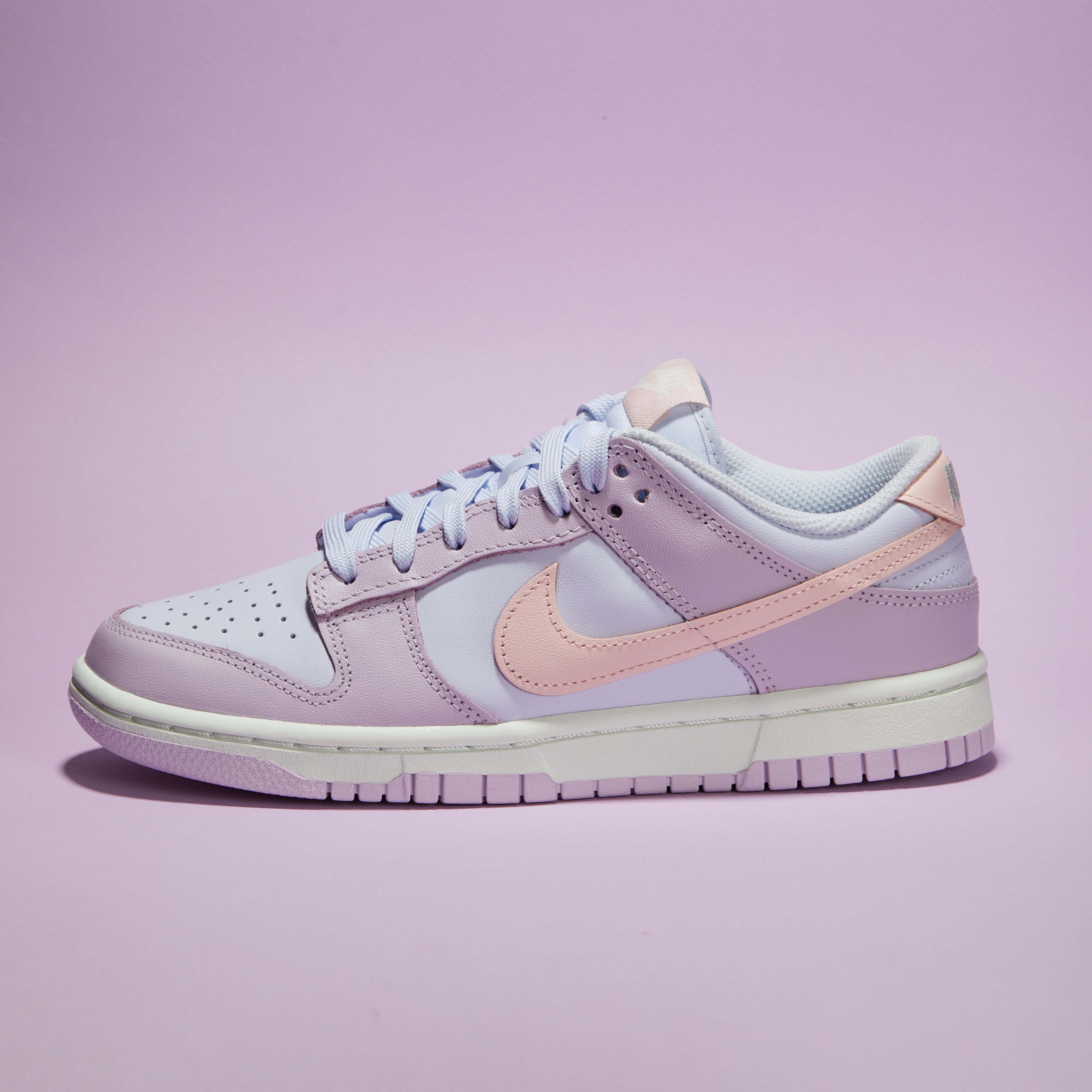 Dunk Low W Easter 2022