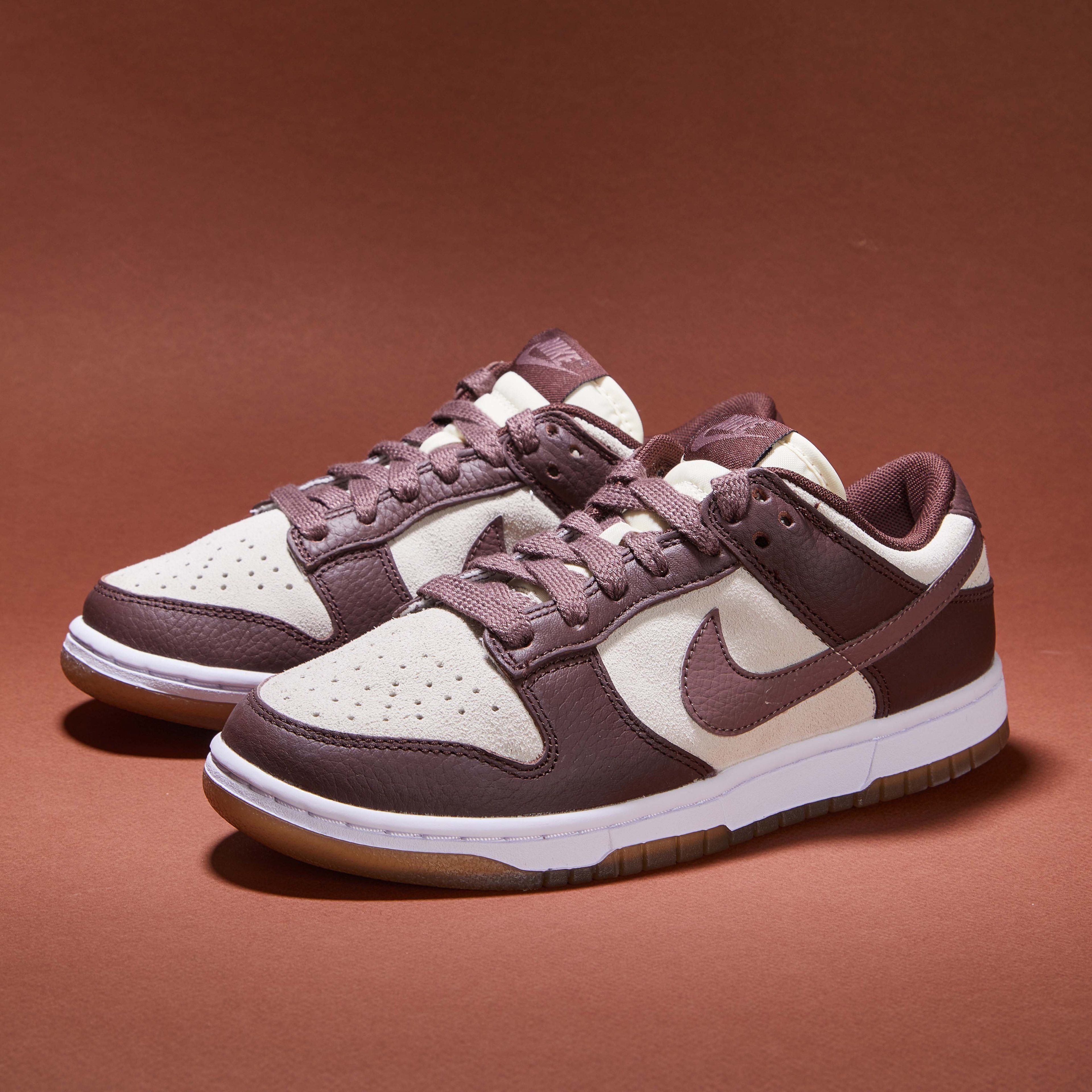 Dunk Low W Plum Eclipse 